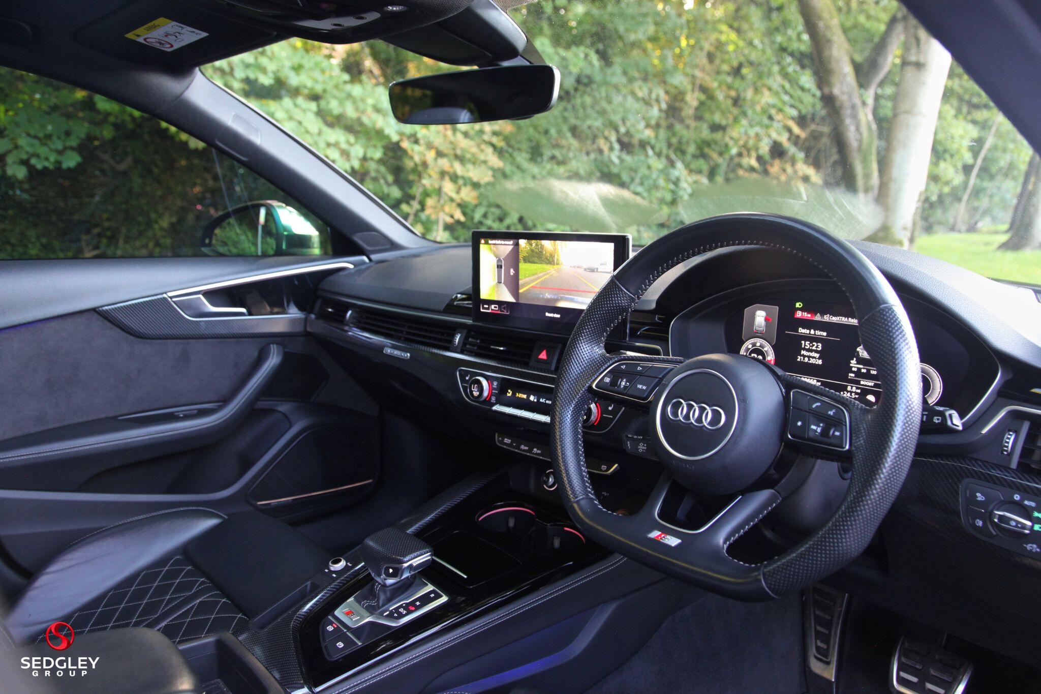 Audi S4 view 12