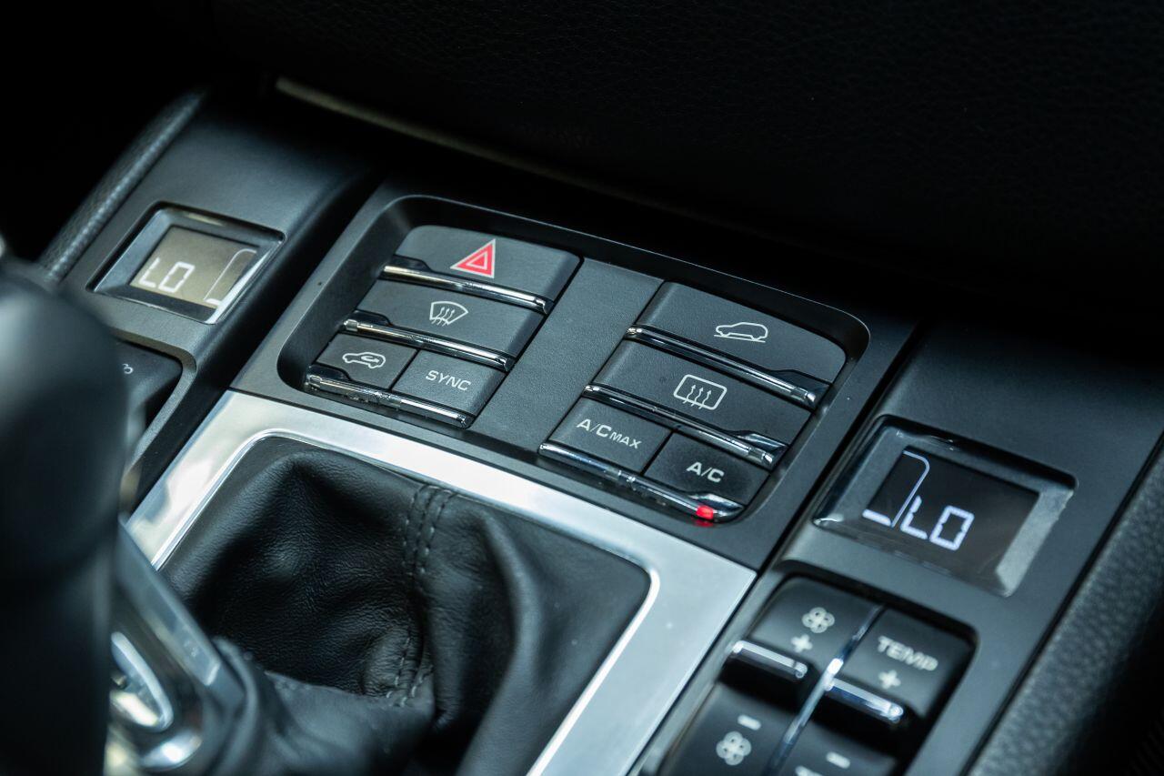 Porsche Macan view 32