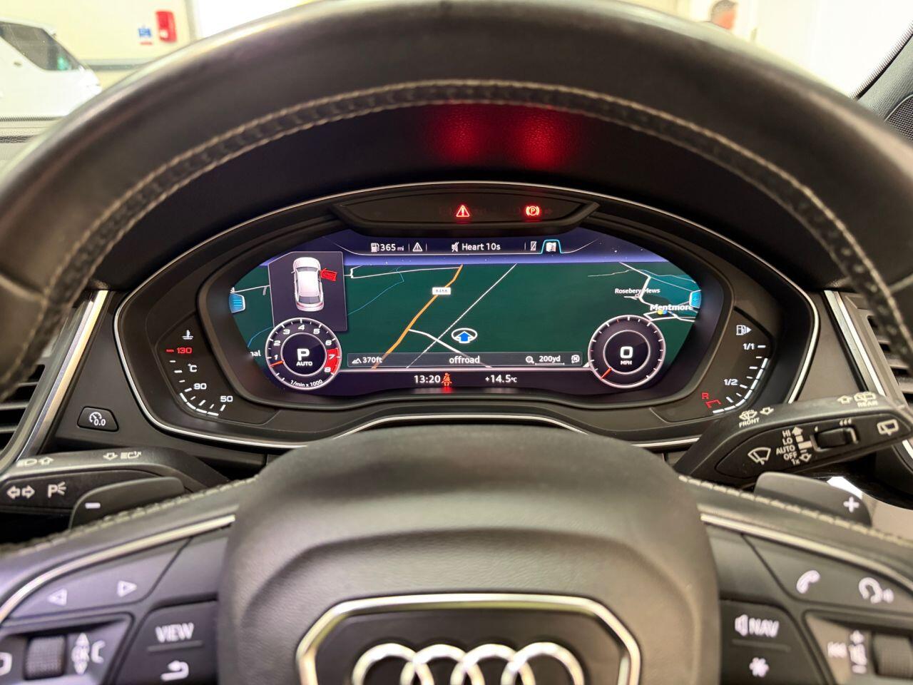 Audi SQ5 view 14