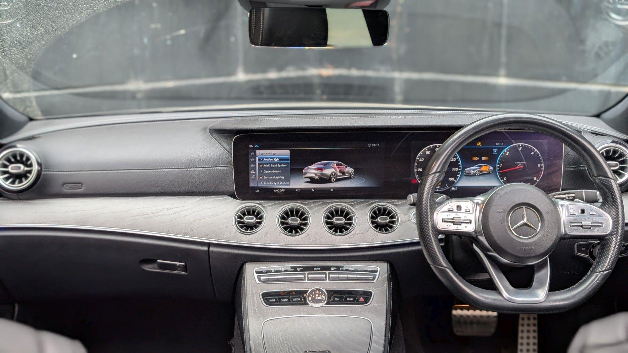 Mercedes-Benz CLS view 10