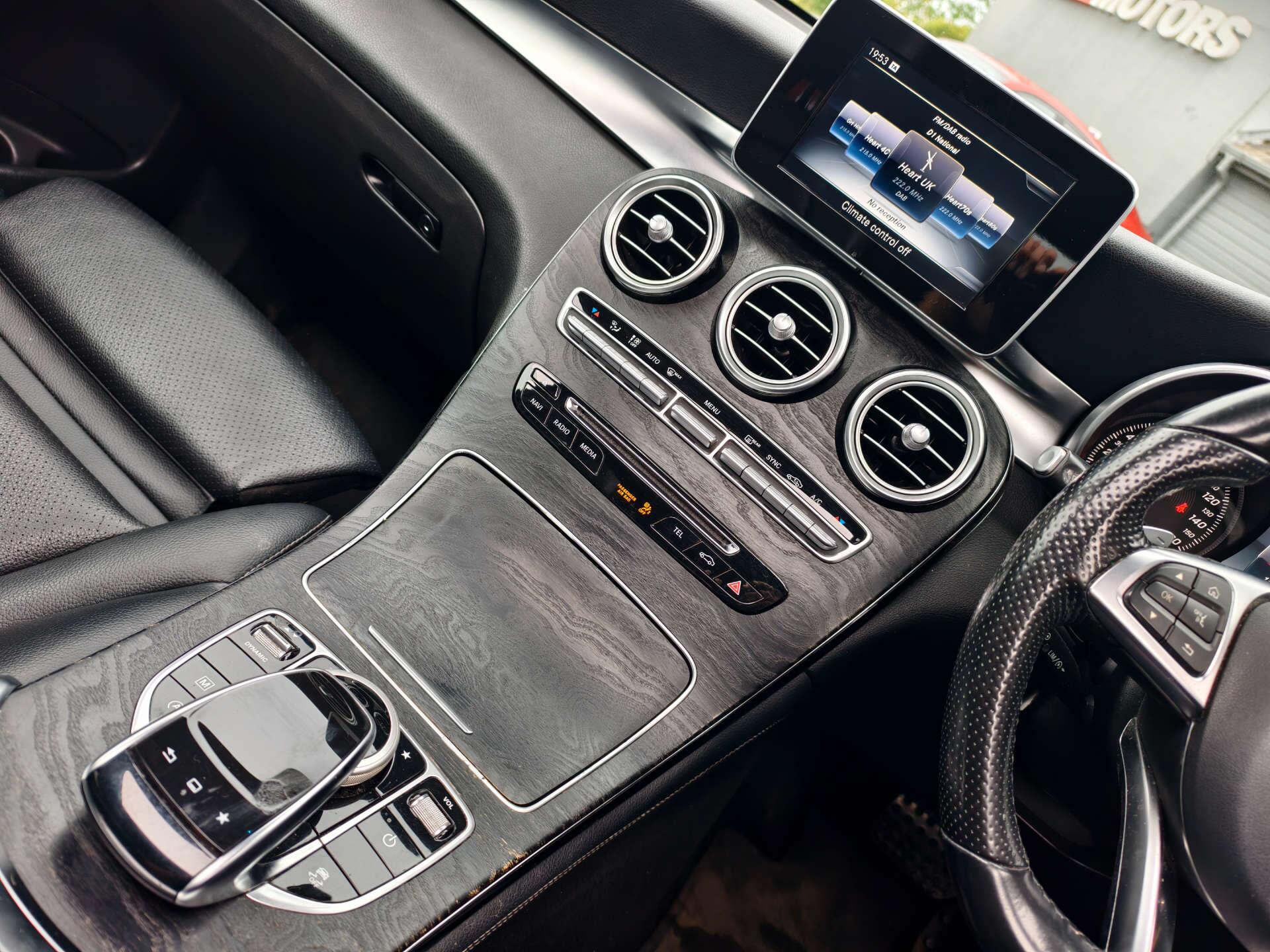 Mercedes-Benz GLC view 23