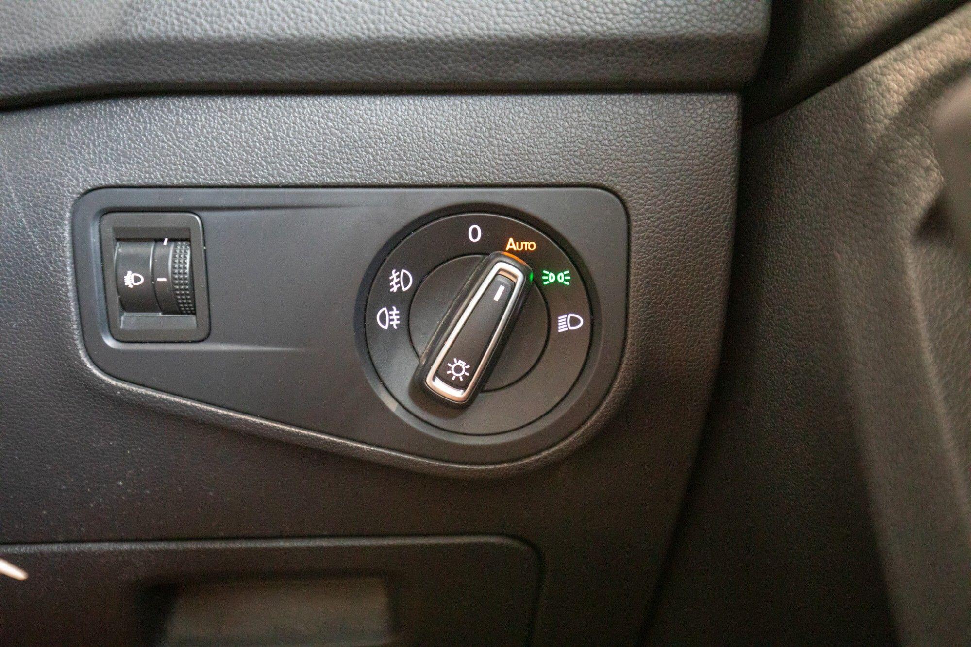 Volkswagen Tiguan view 21