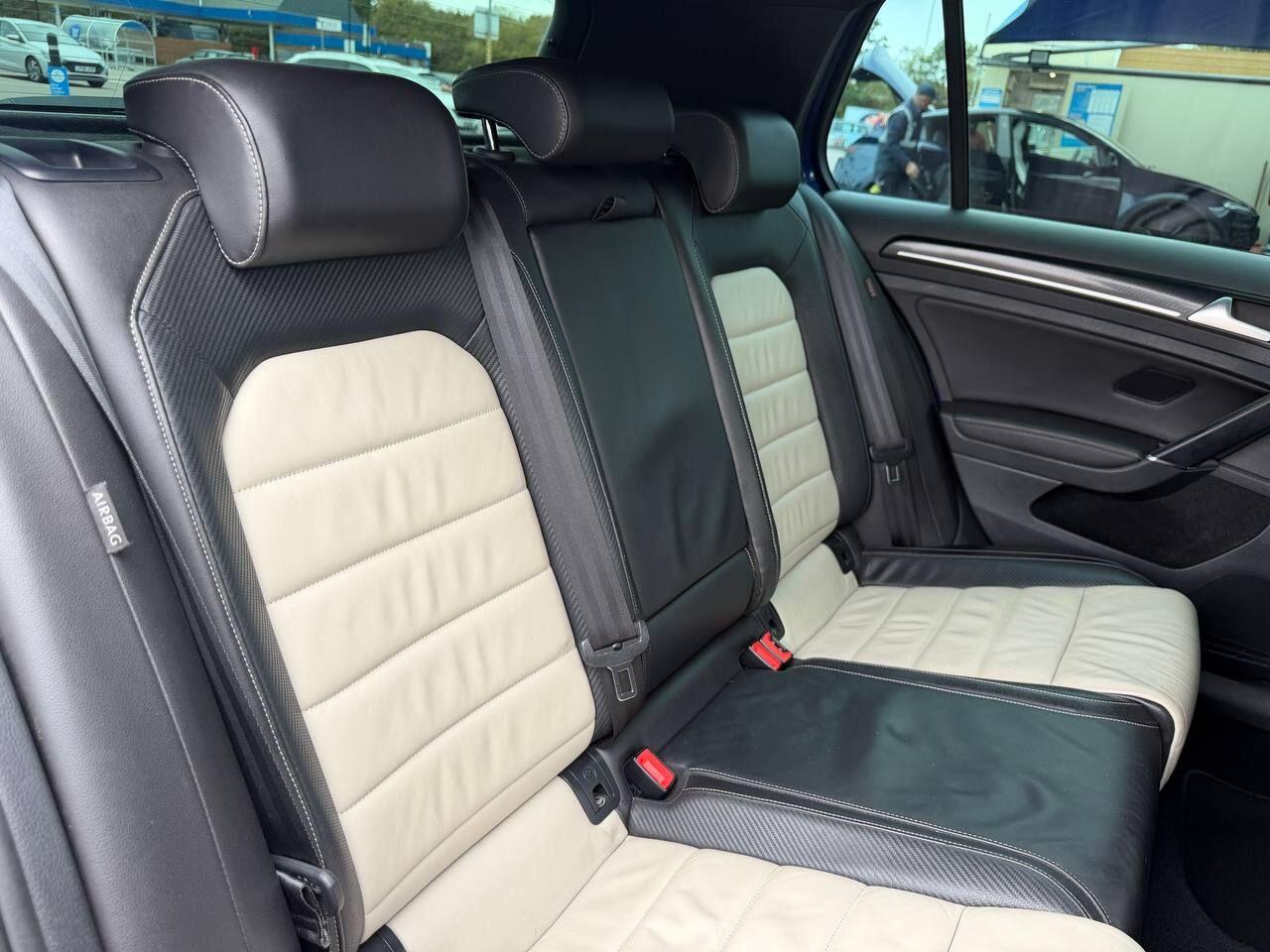 Volkswagen Golf view 21