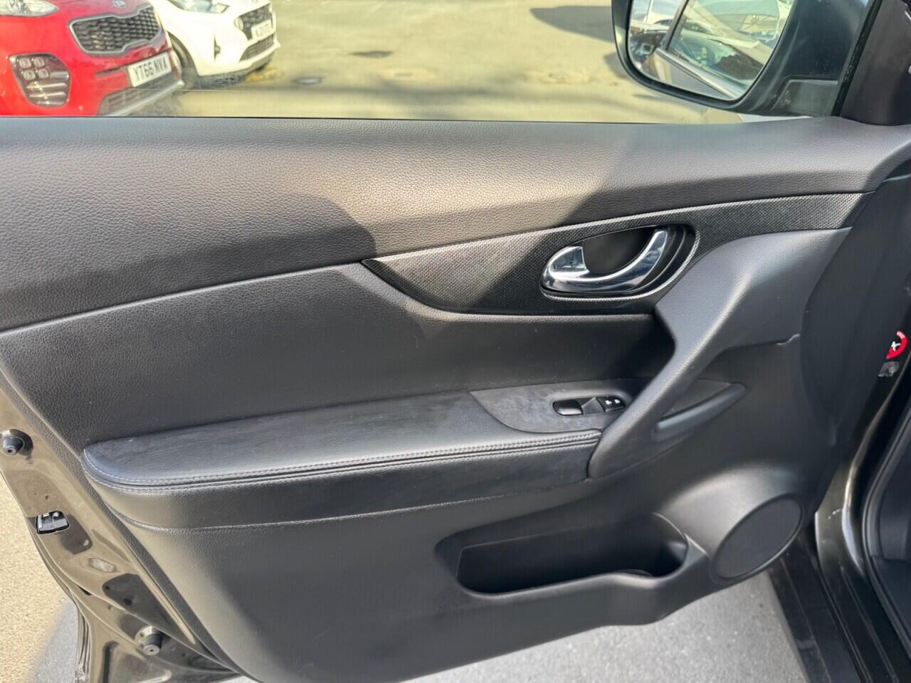 Nissan X-Trail view 52
