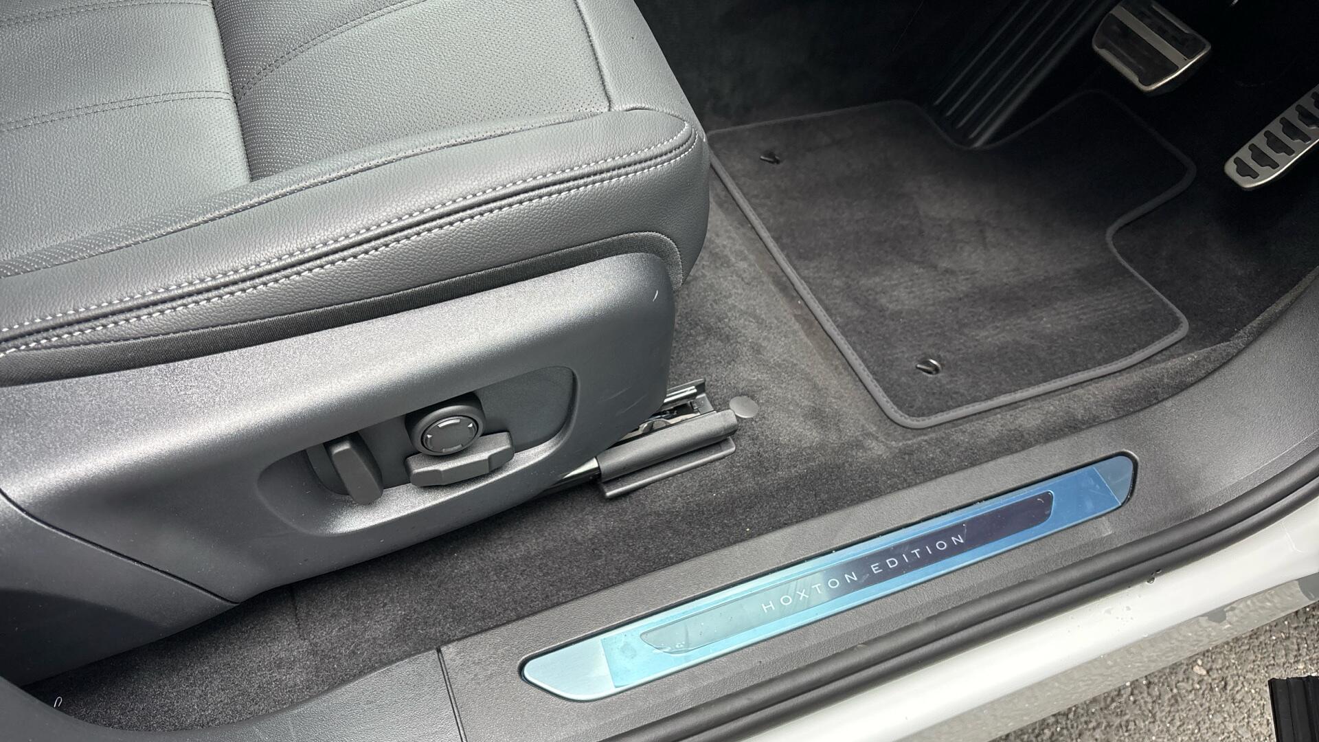 Land Rover Range Rover Evoque view 33