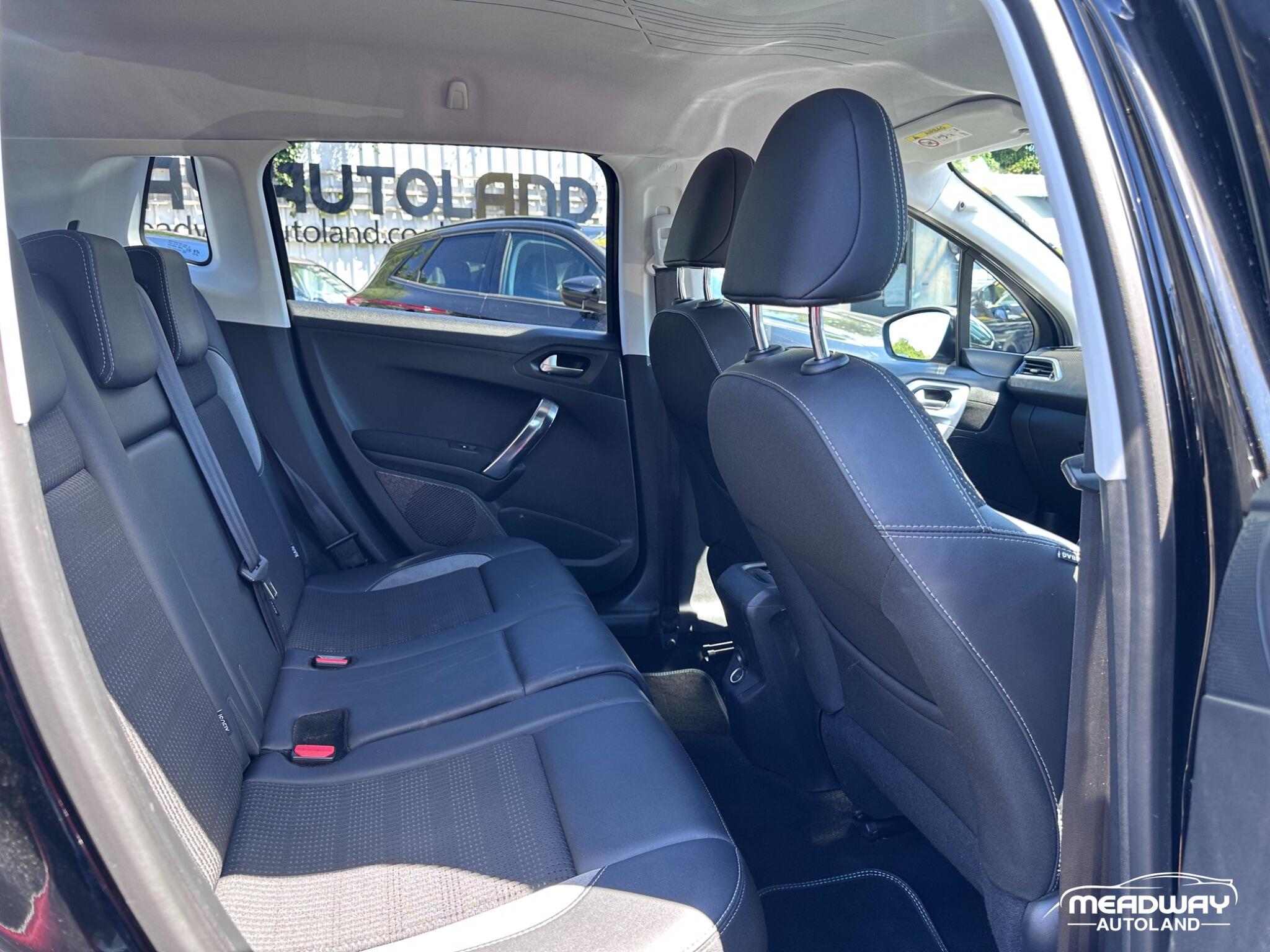 Peugeot 2008 view 10