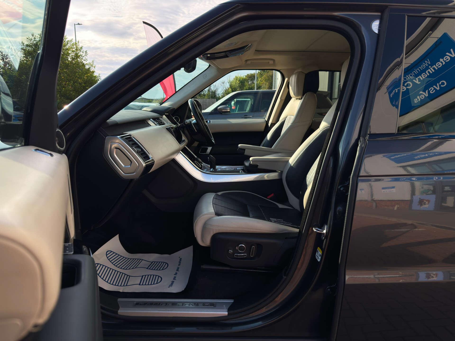 Land Rover Range Rover Sport view 46