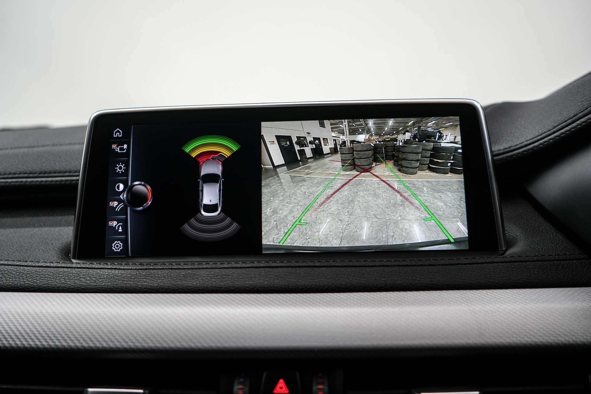BMW X6 view 32