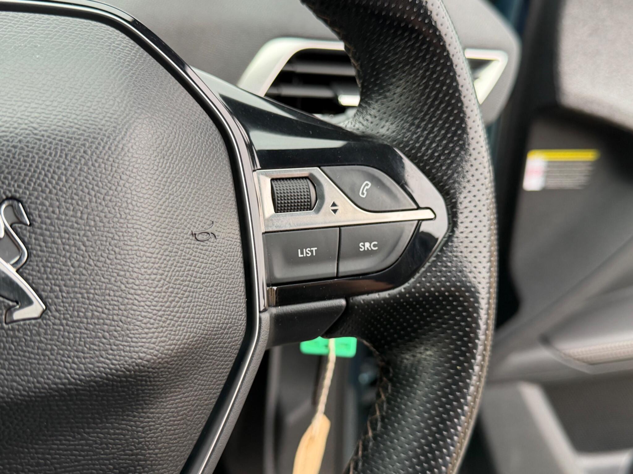 Peugeot 5008 view 18