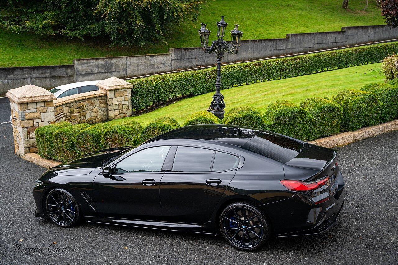 BMW 8 Series view 82