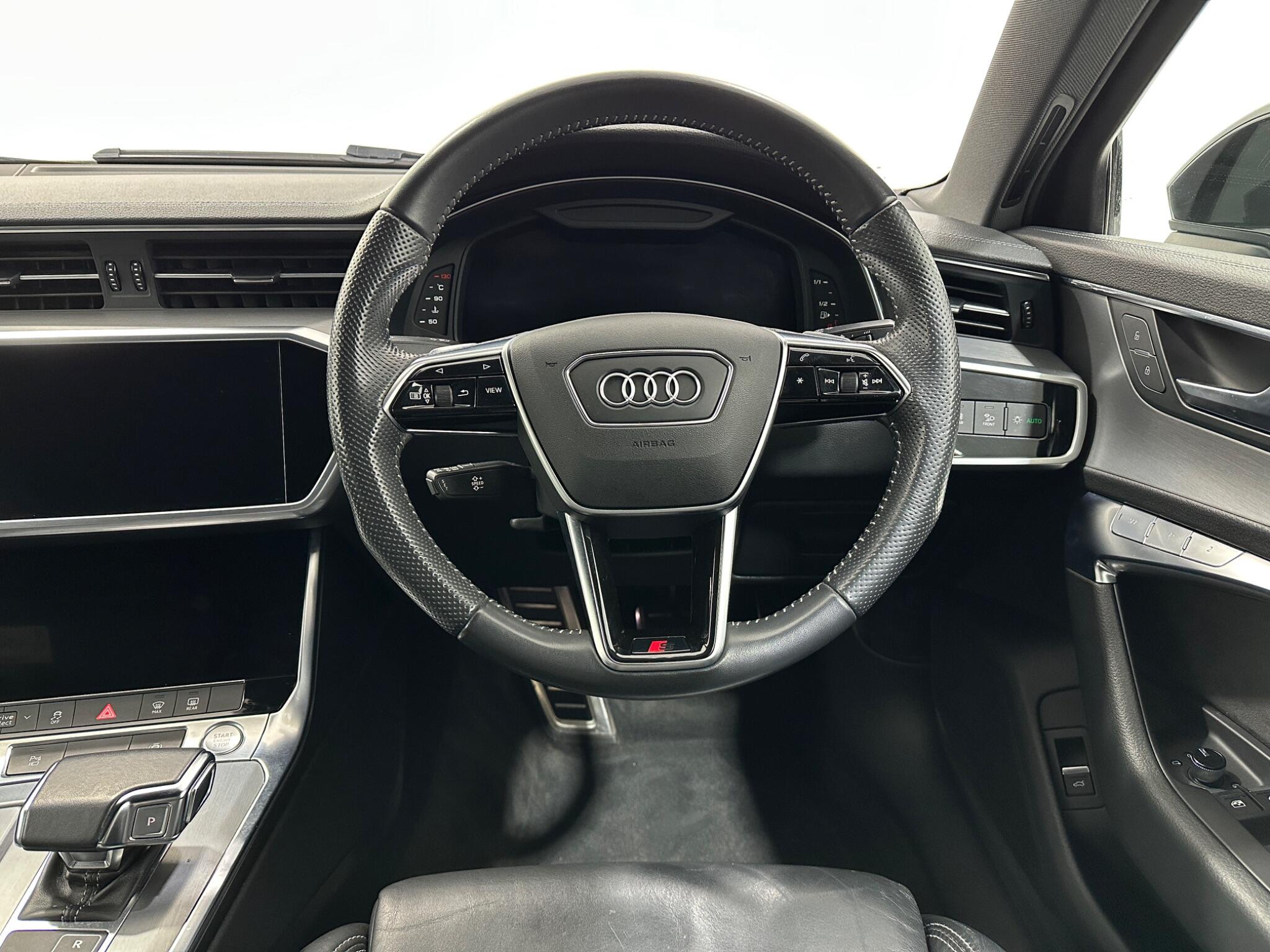 Audi A6 view 13