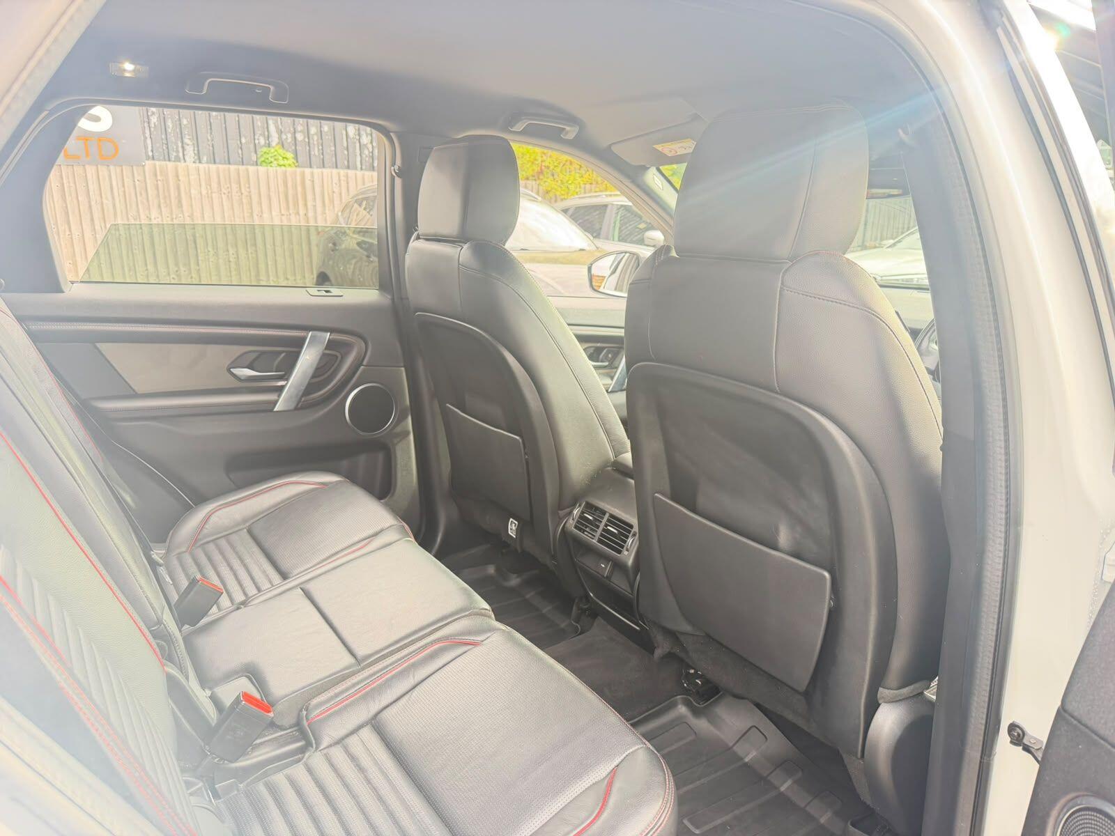 Land Rover Discovery Sport view 13
