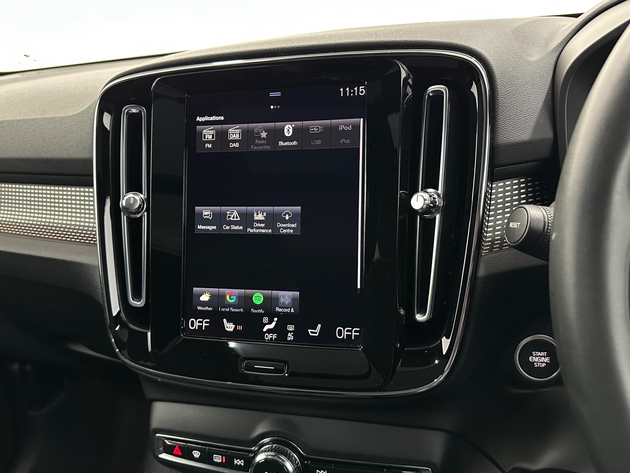 Volvo XC40 view 22
