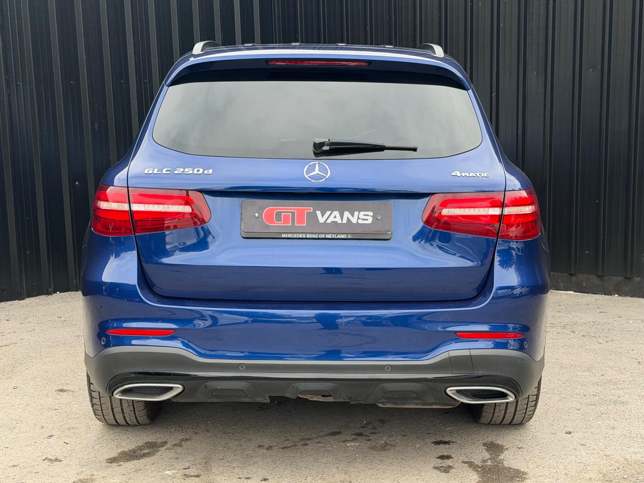 Mercedes-Benz GLC view 6