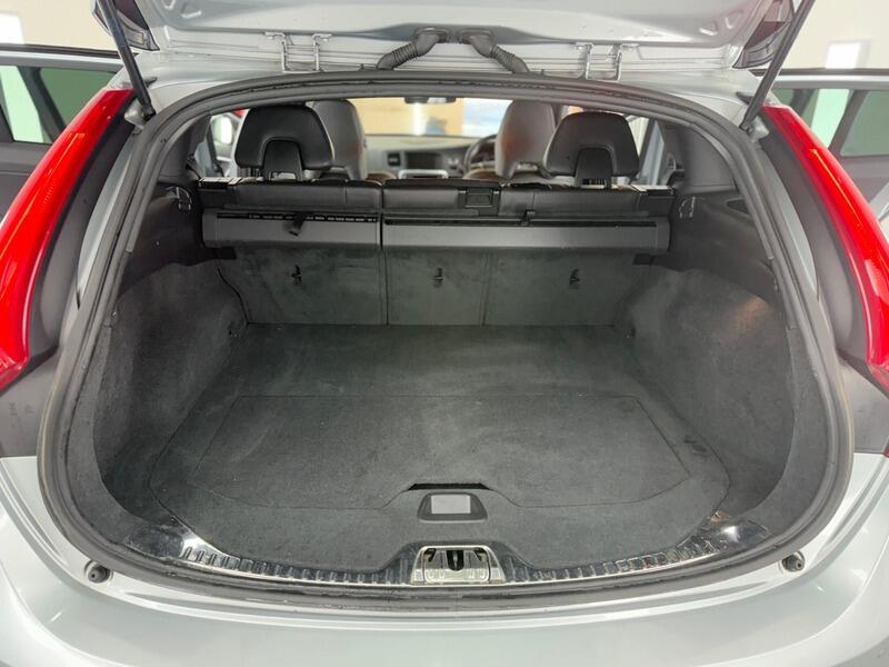 2014 Volvo V60 3.0 T6 R-Design Lux Nav Estate 5dr Petrol Geartronic AWD Euro 5 (304 ps) • 36,500 miles image 29