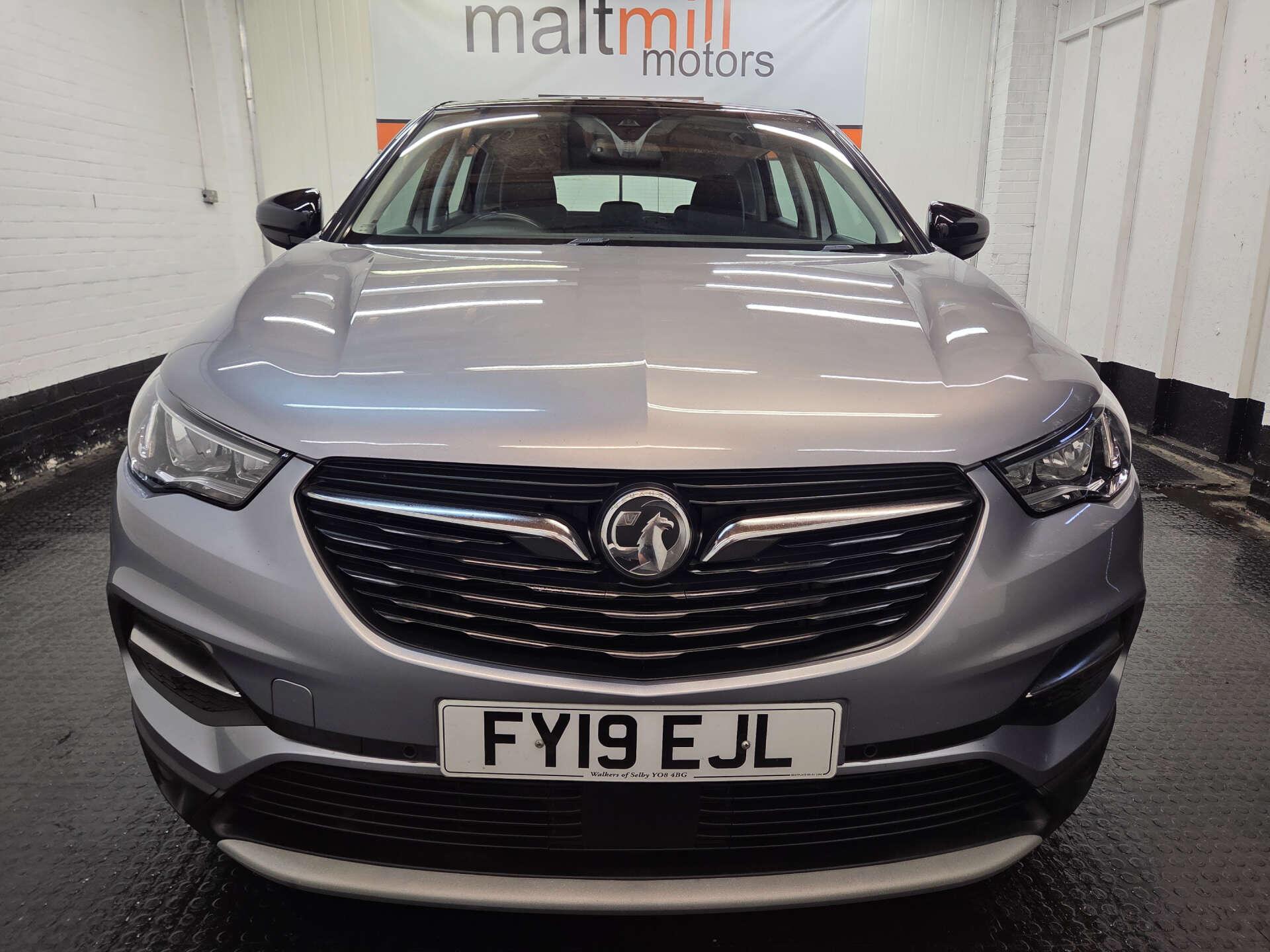 Vauxhall Grandland X view 3