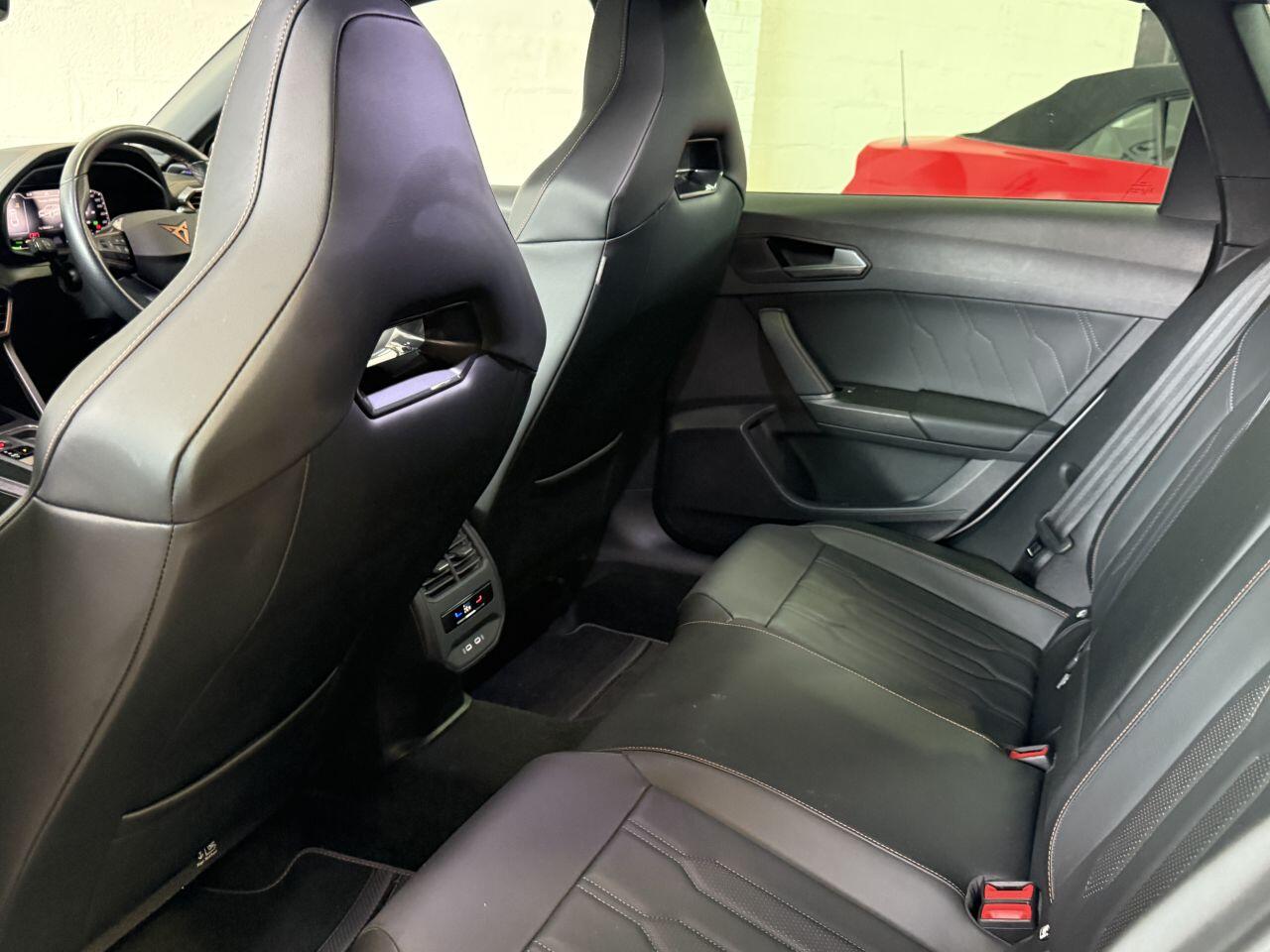 Cupra Leon view 60