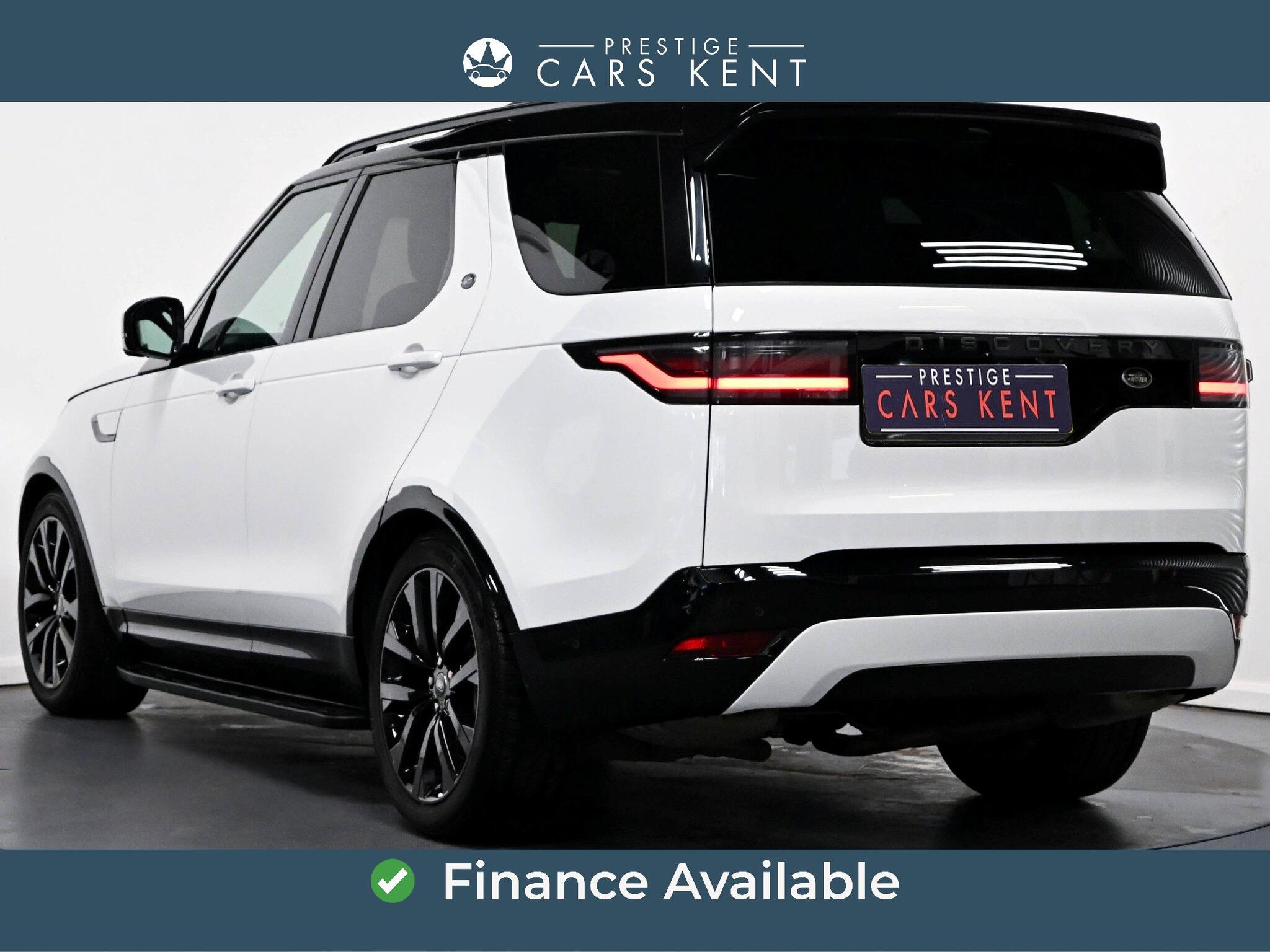 Land Rover Discovery view 3