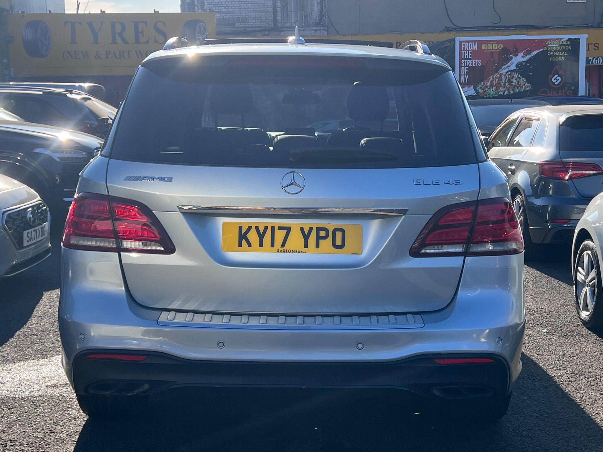 Mercedes-Benz Gle view 12