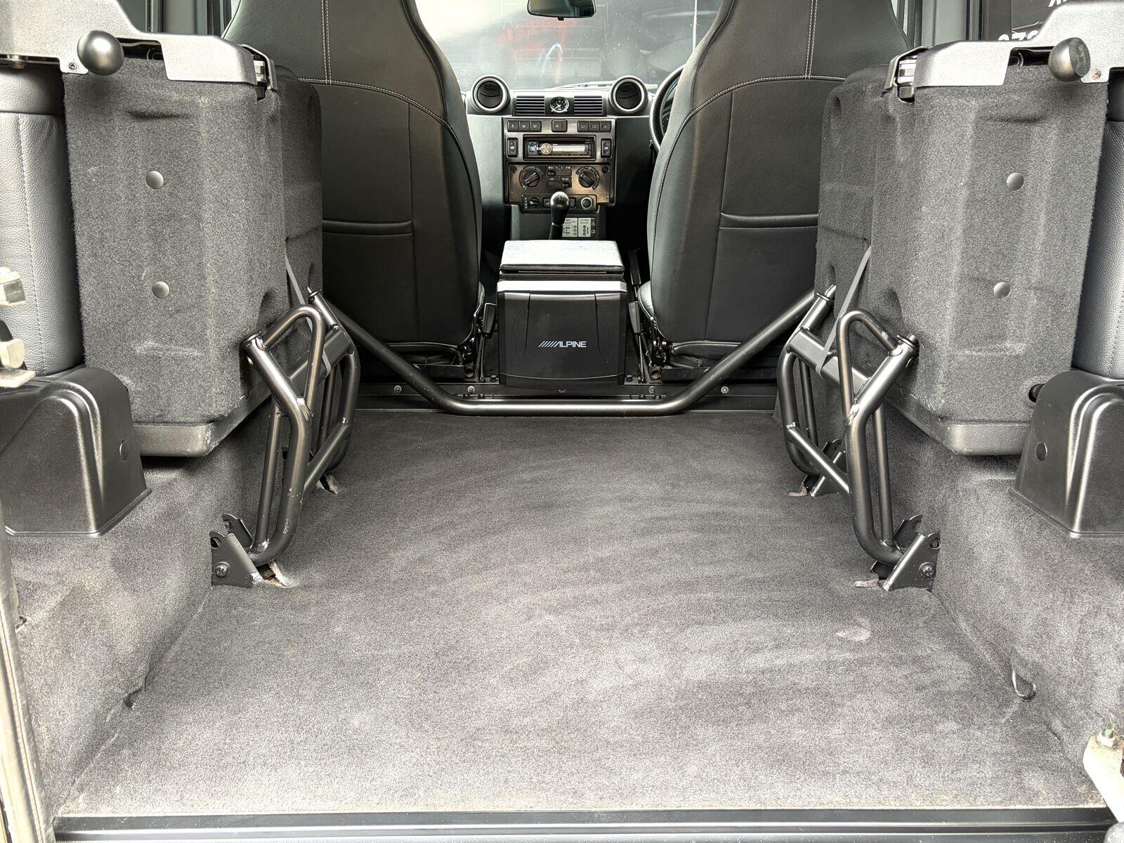 Land Rover Defender view 12