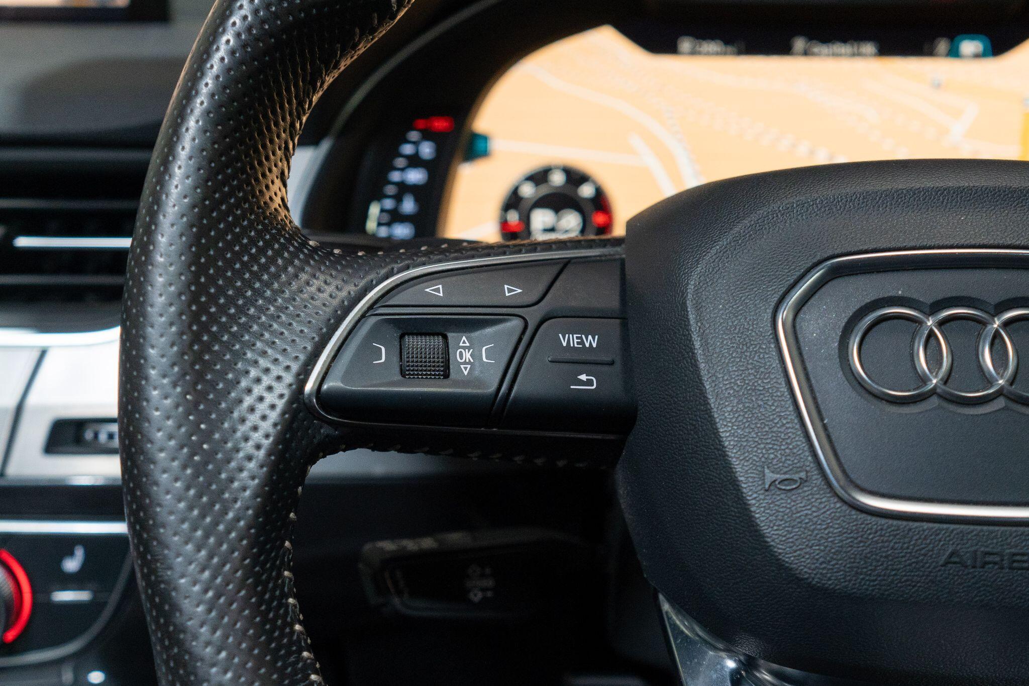 Audi Q7 view 30