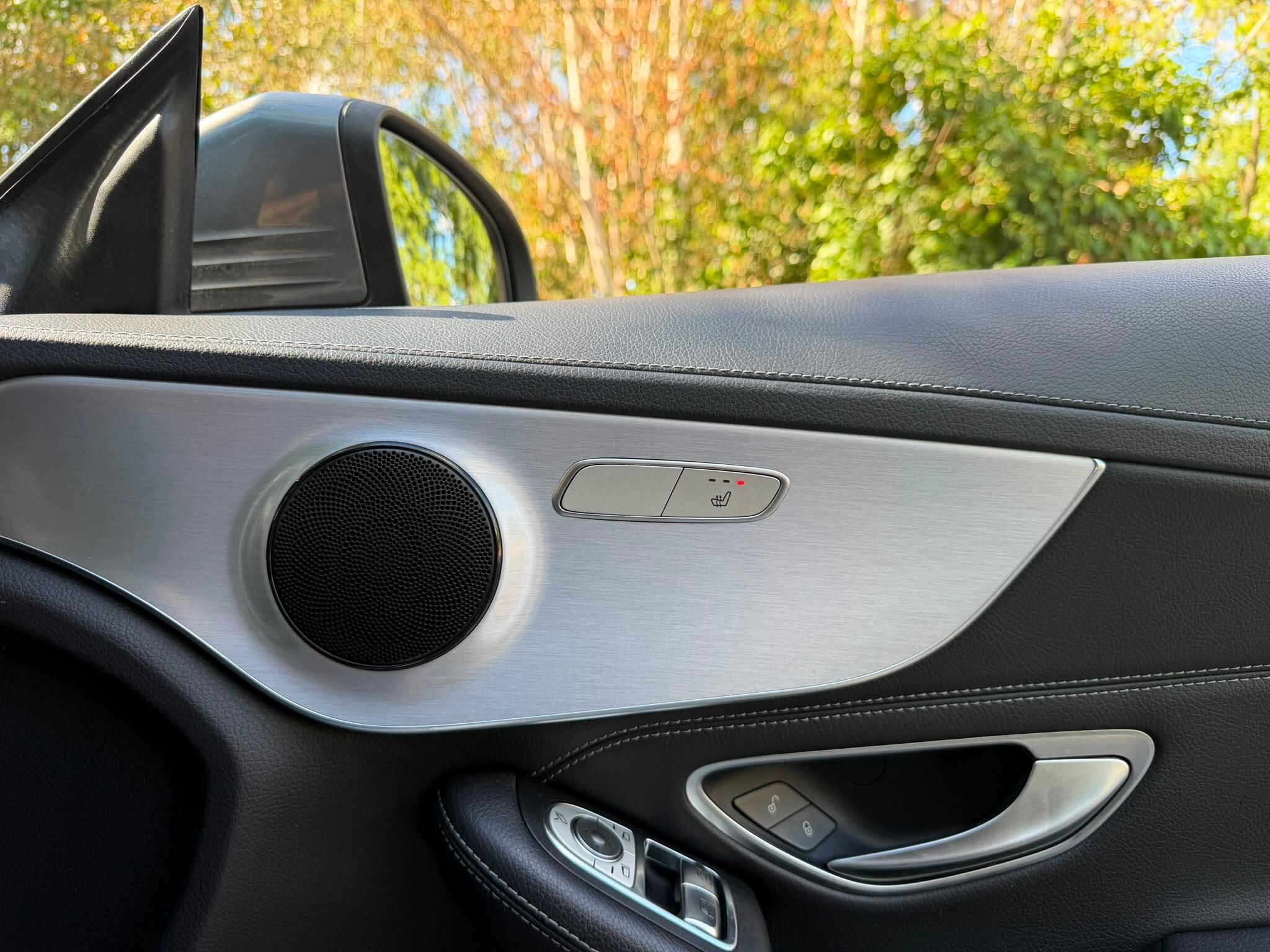 Mercedes-Benz C-Class view 22