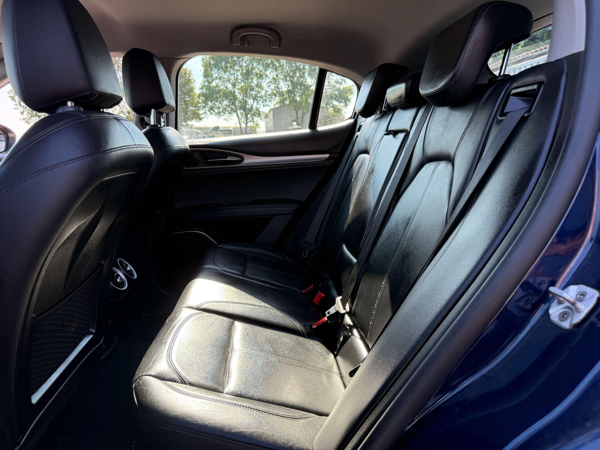 Alfa Romeo Stelvio view 74
