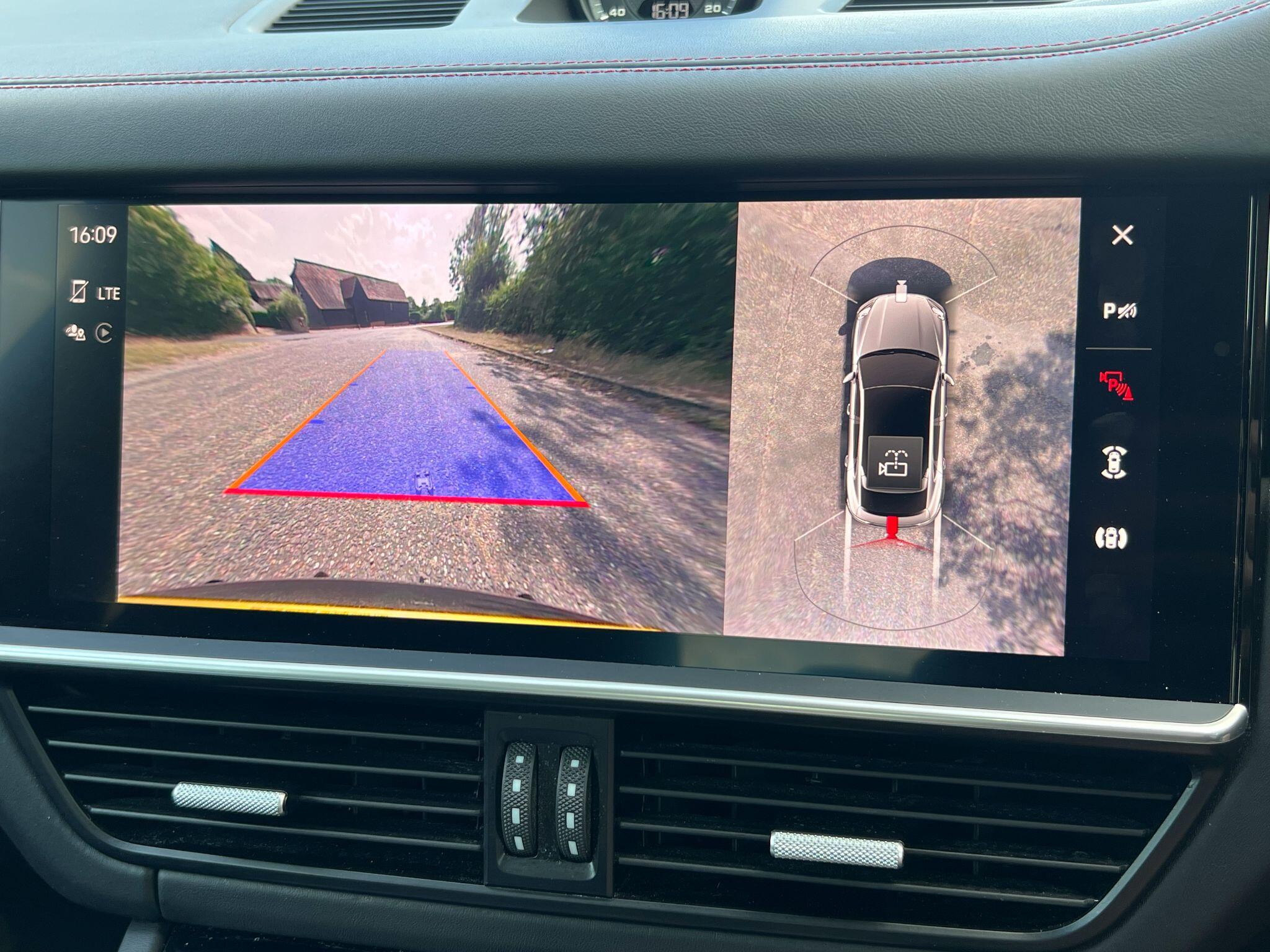 Porsche Cayenne view 21