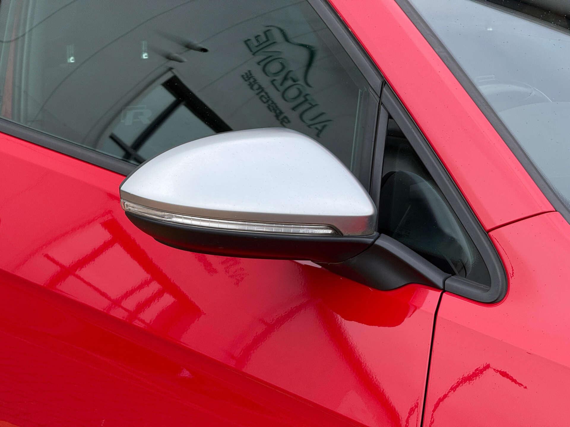 Volkswagen Golf view 18