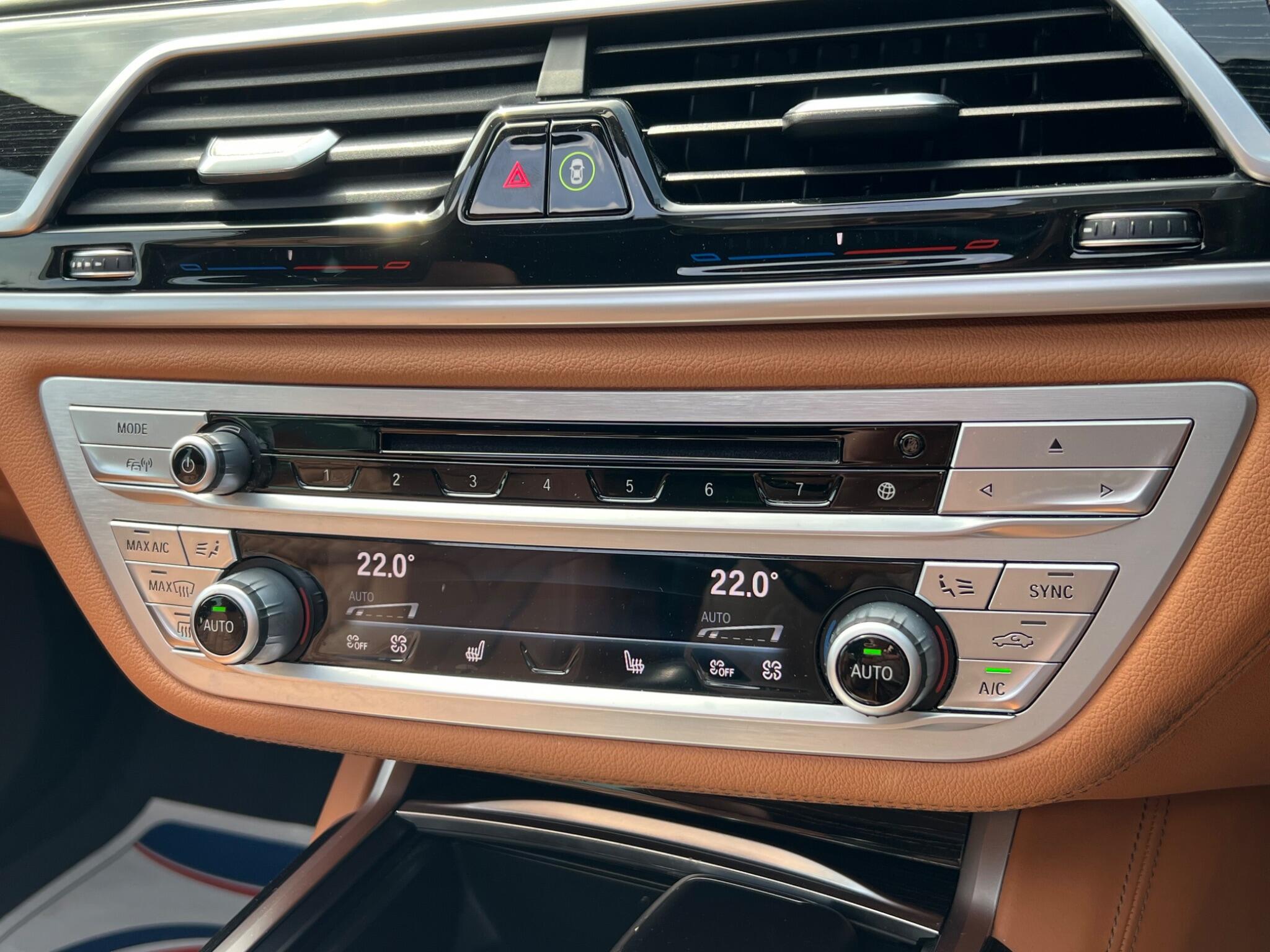 BMW 7 Series view 61