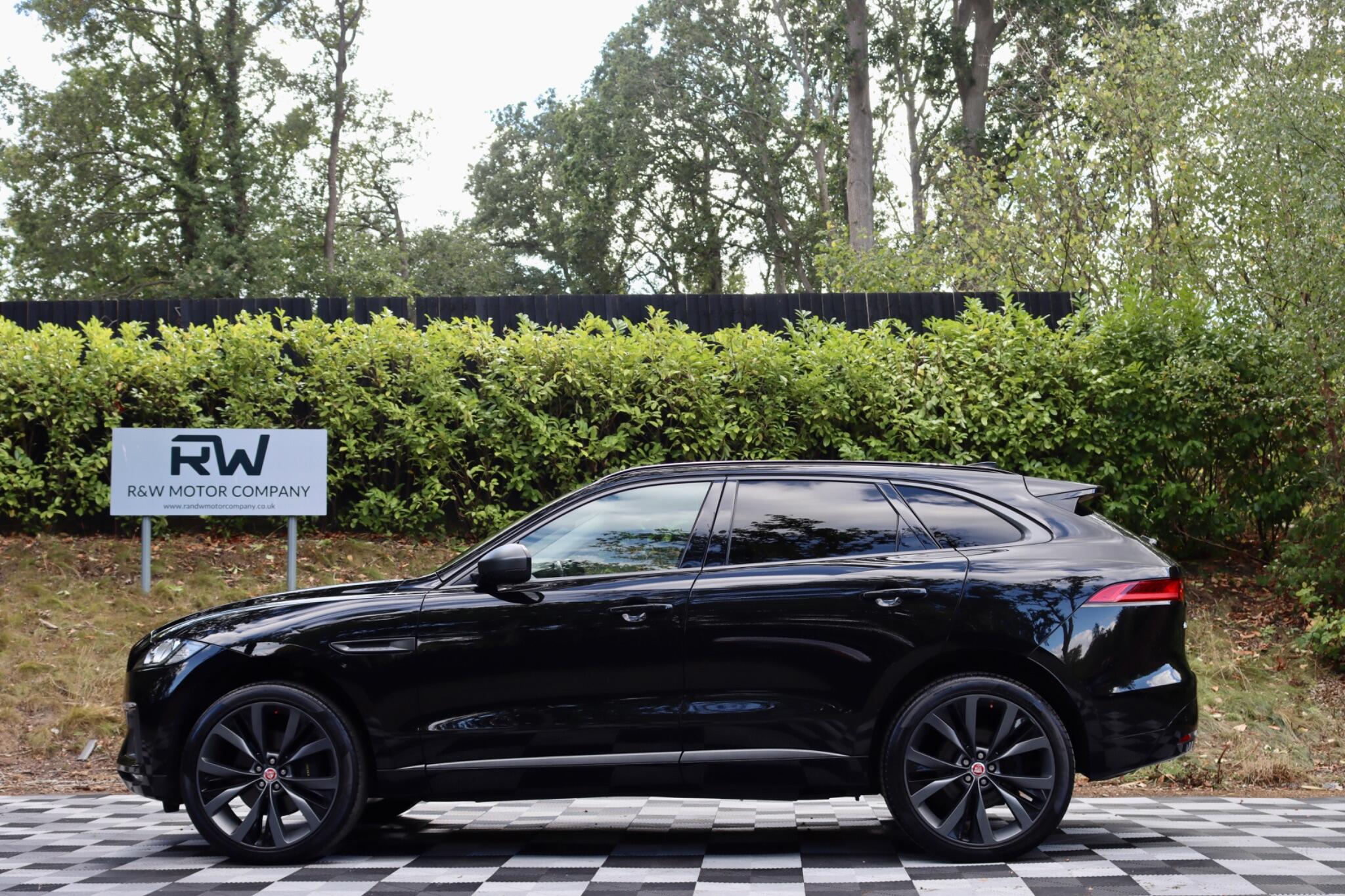 Jaguar F-Pace view 24