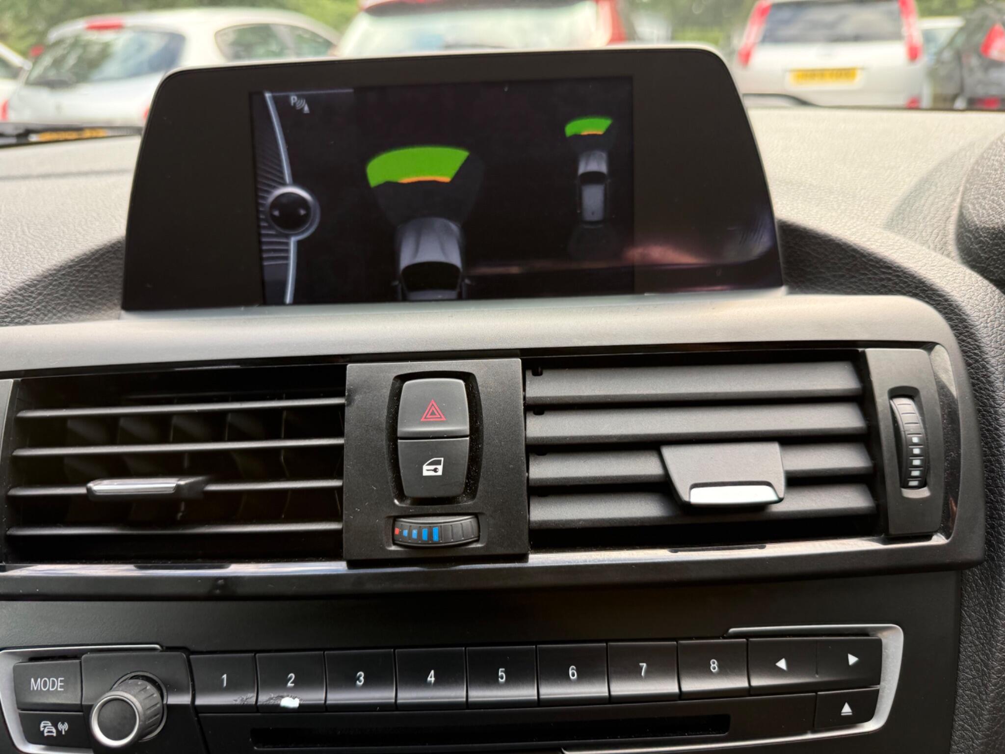 BMW 1 Series view 24