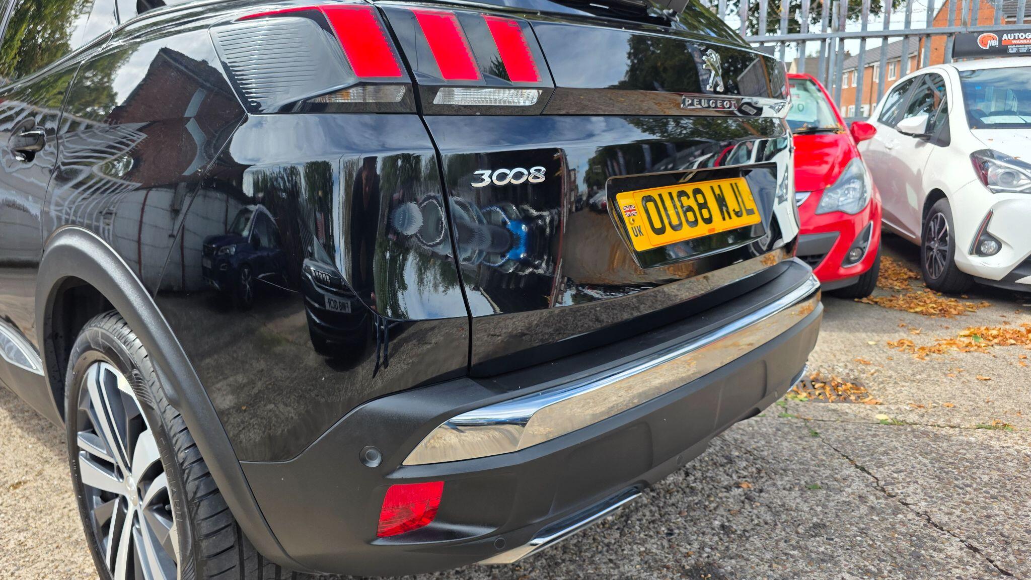 Peugeot 3008 view 16