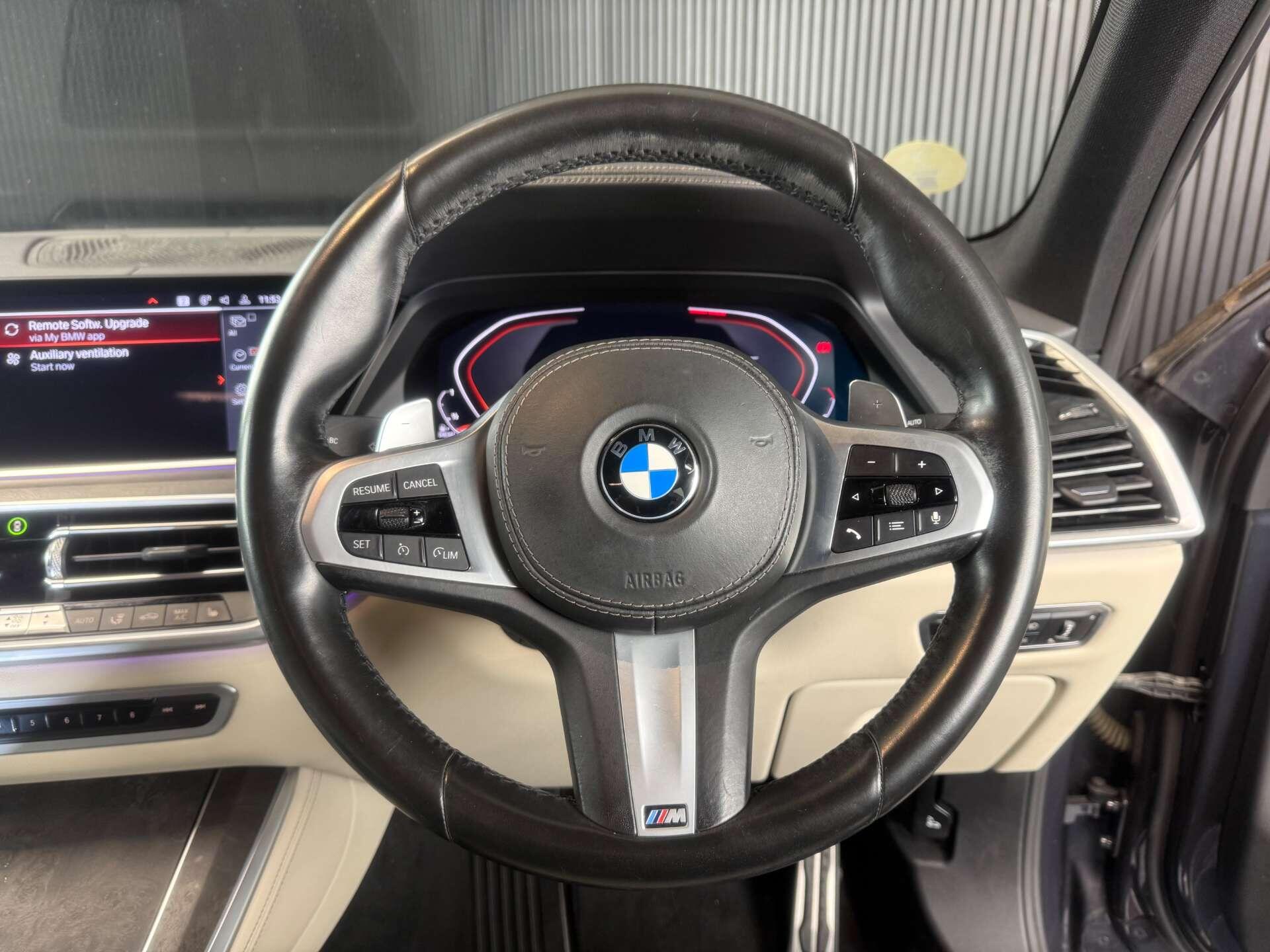 BMW X5 view 43