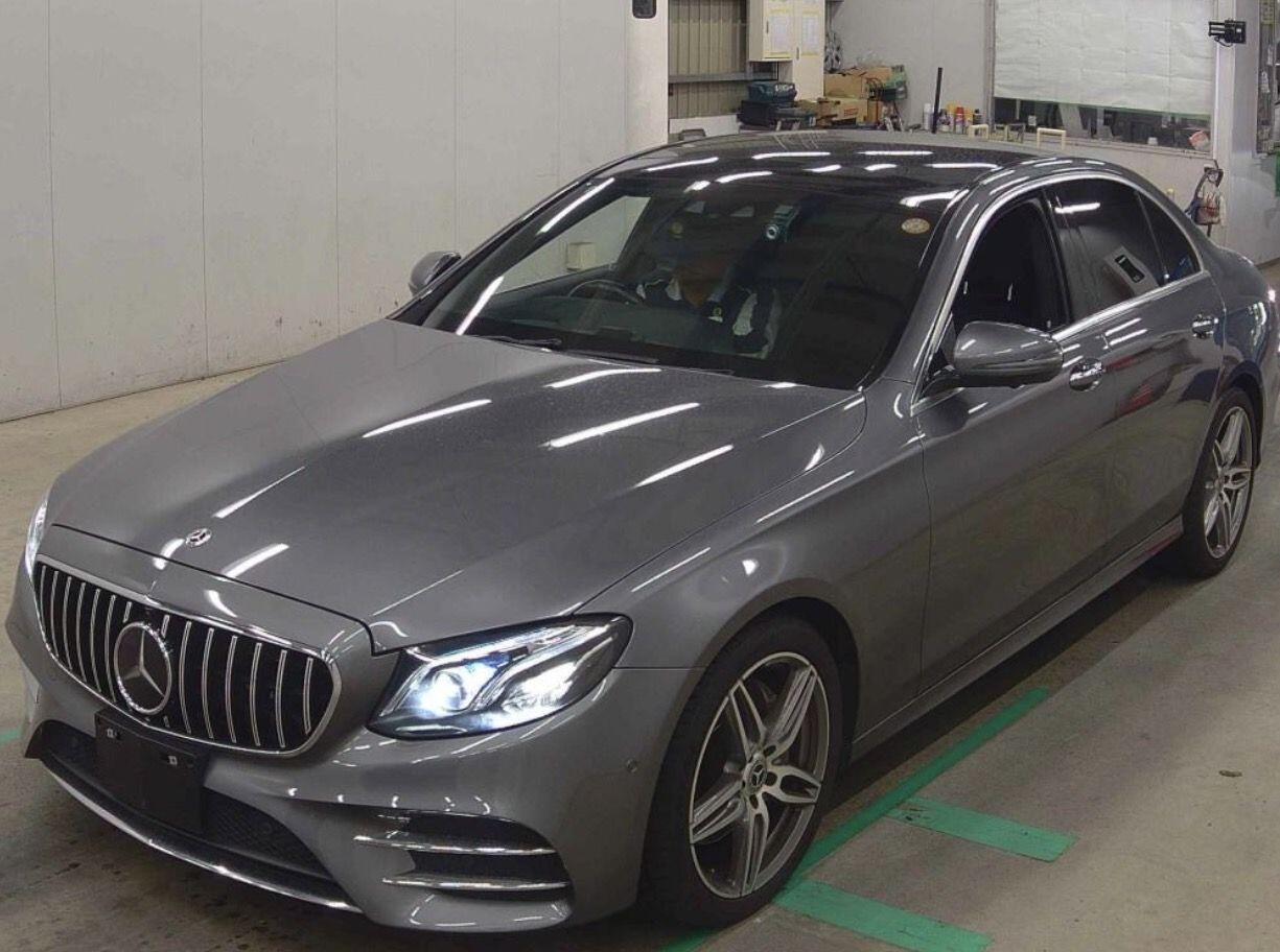 Mercedes-Benz E-Class view 2