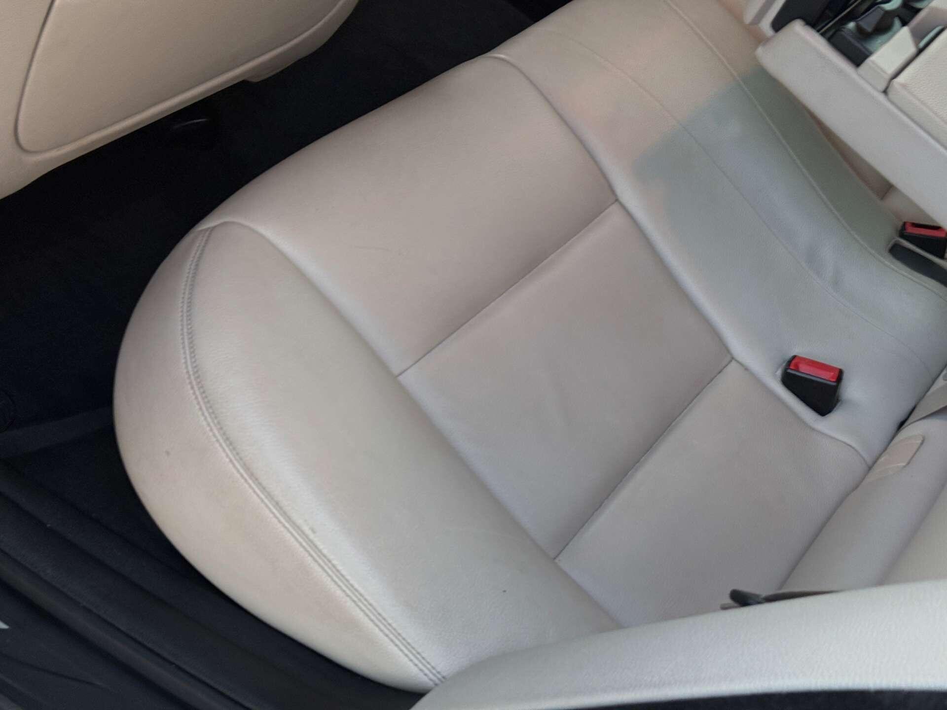 BMW 5 Series view 23