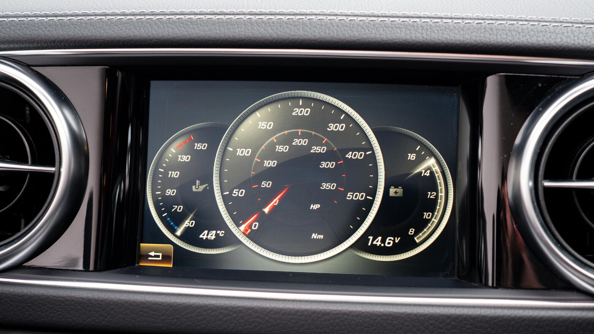 Mercedes-Benz SL view 42