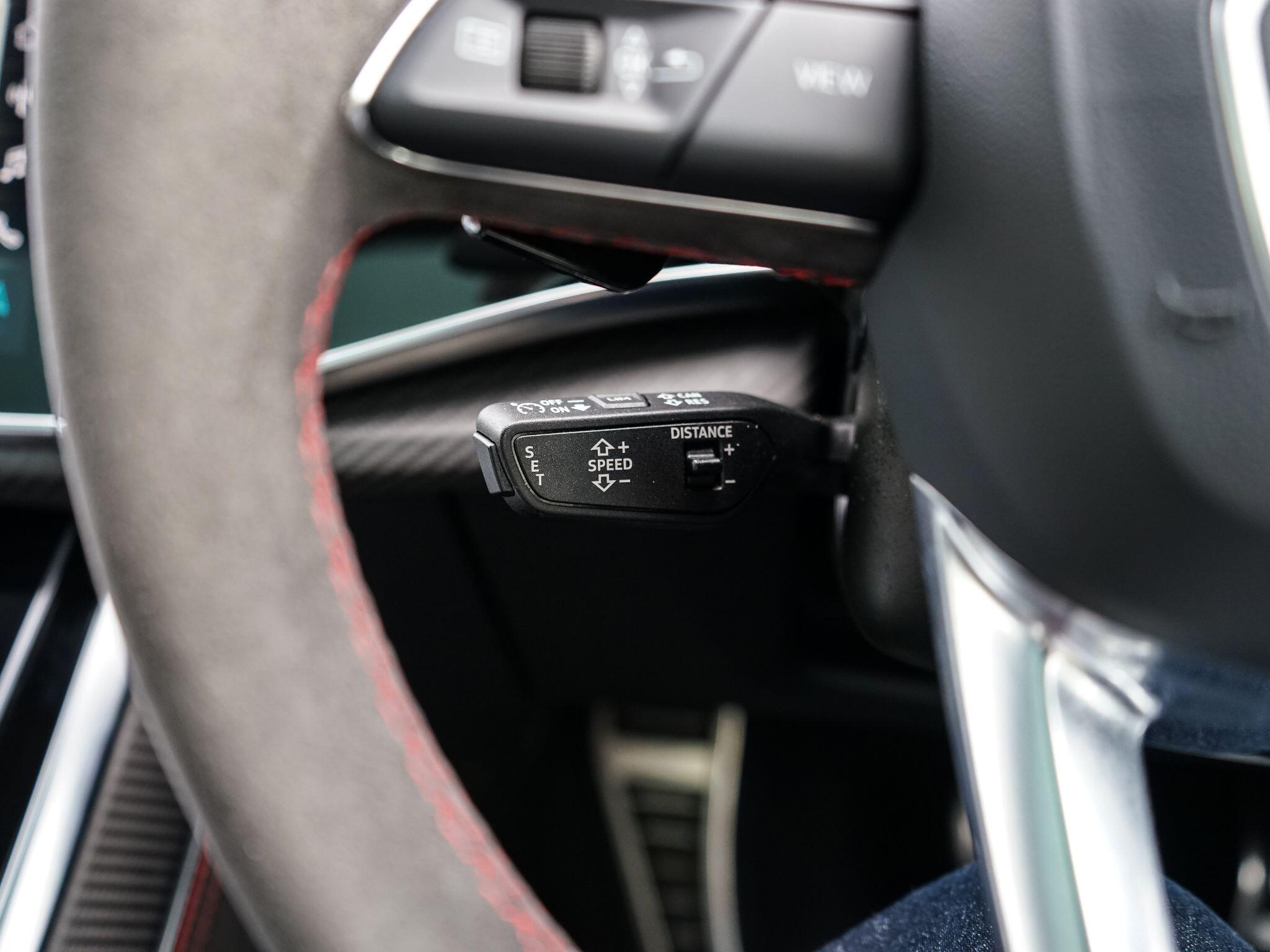 Audi RSQ8 view 44