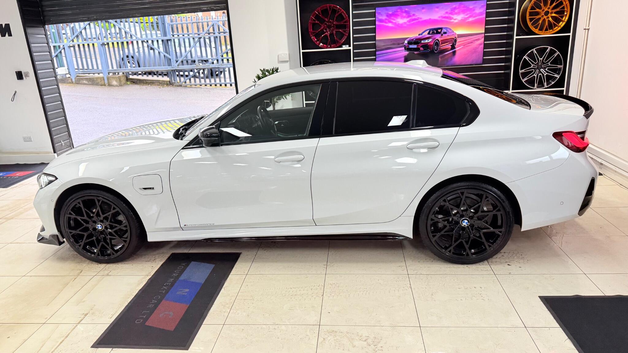 BMW 3 Series view 43