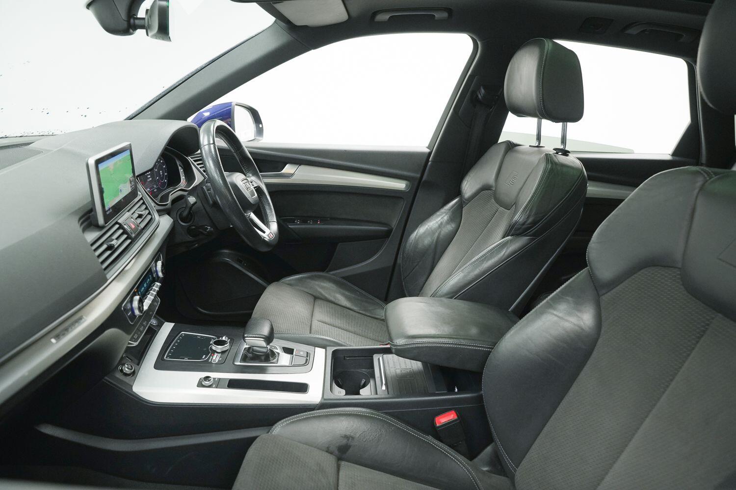 Audi Q5 view 29