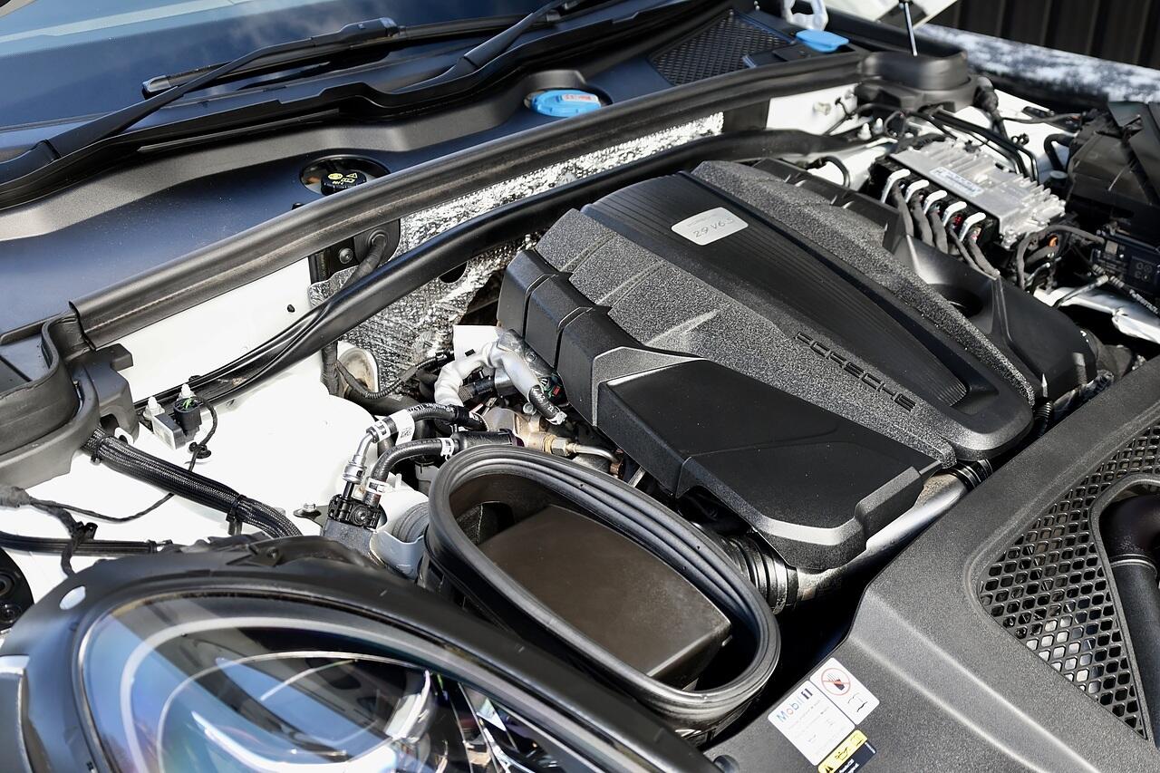 Porsche Macan view 30