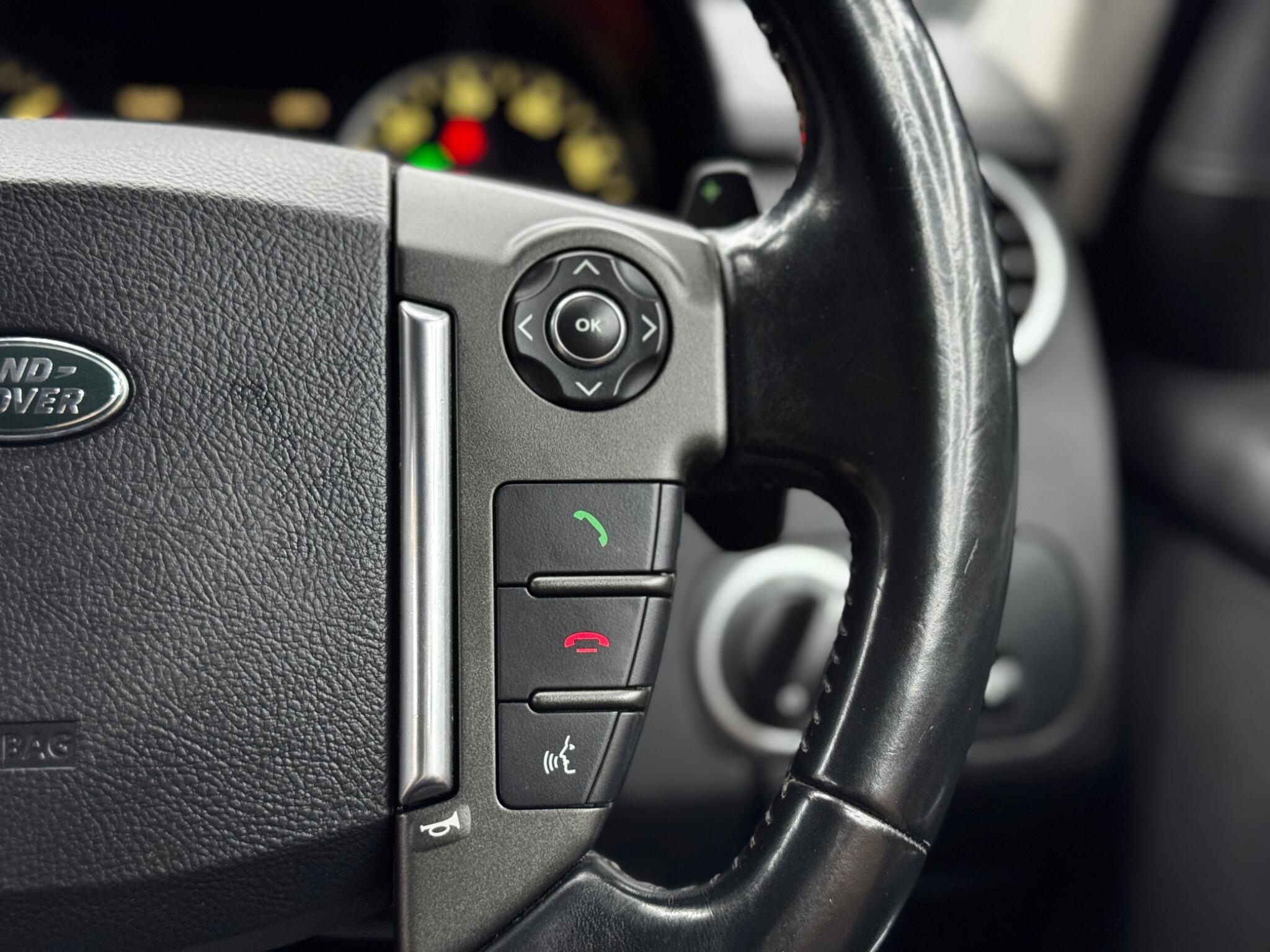 Land Rover Discovery view 21