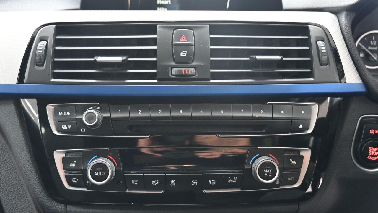 BMW 3 Series view 30