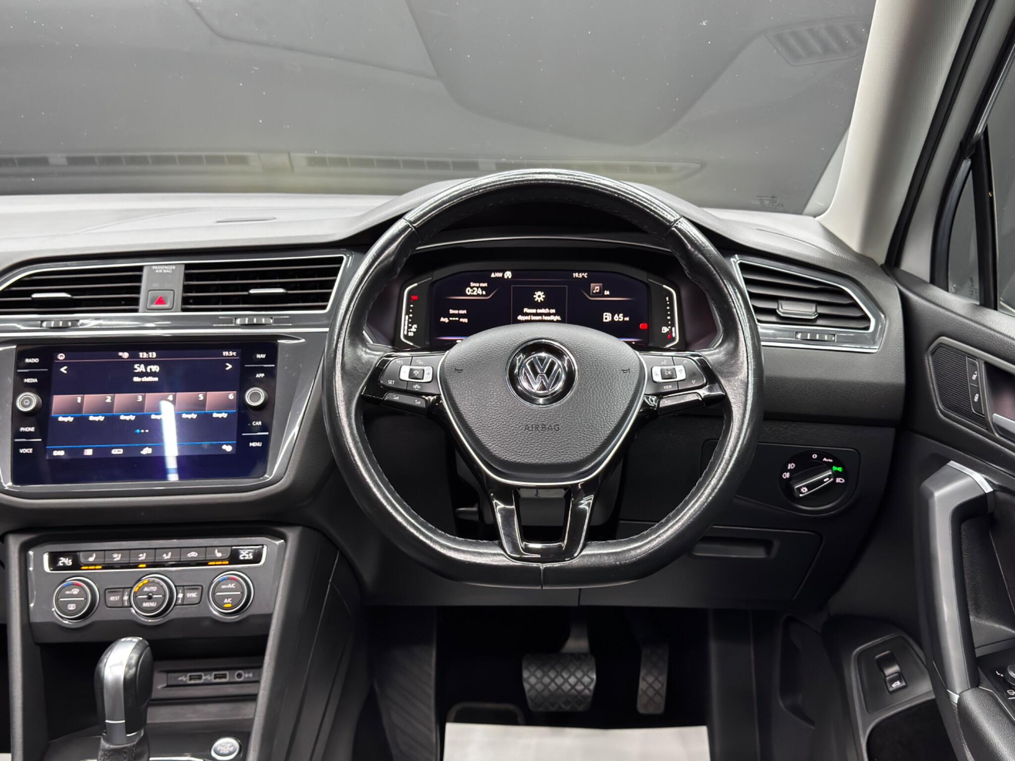 Volkswagen Tiguan Allspace view 19