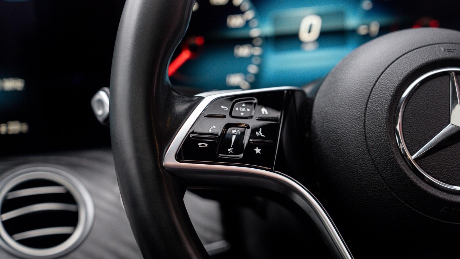 Mercedes-Benz E Class view 20