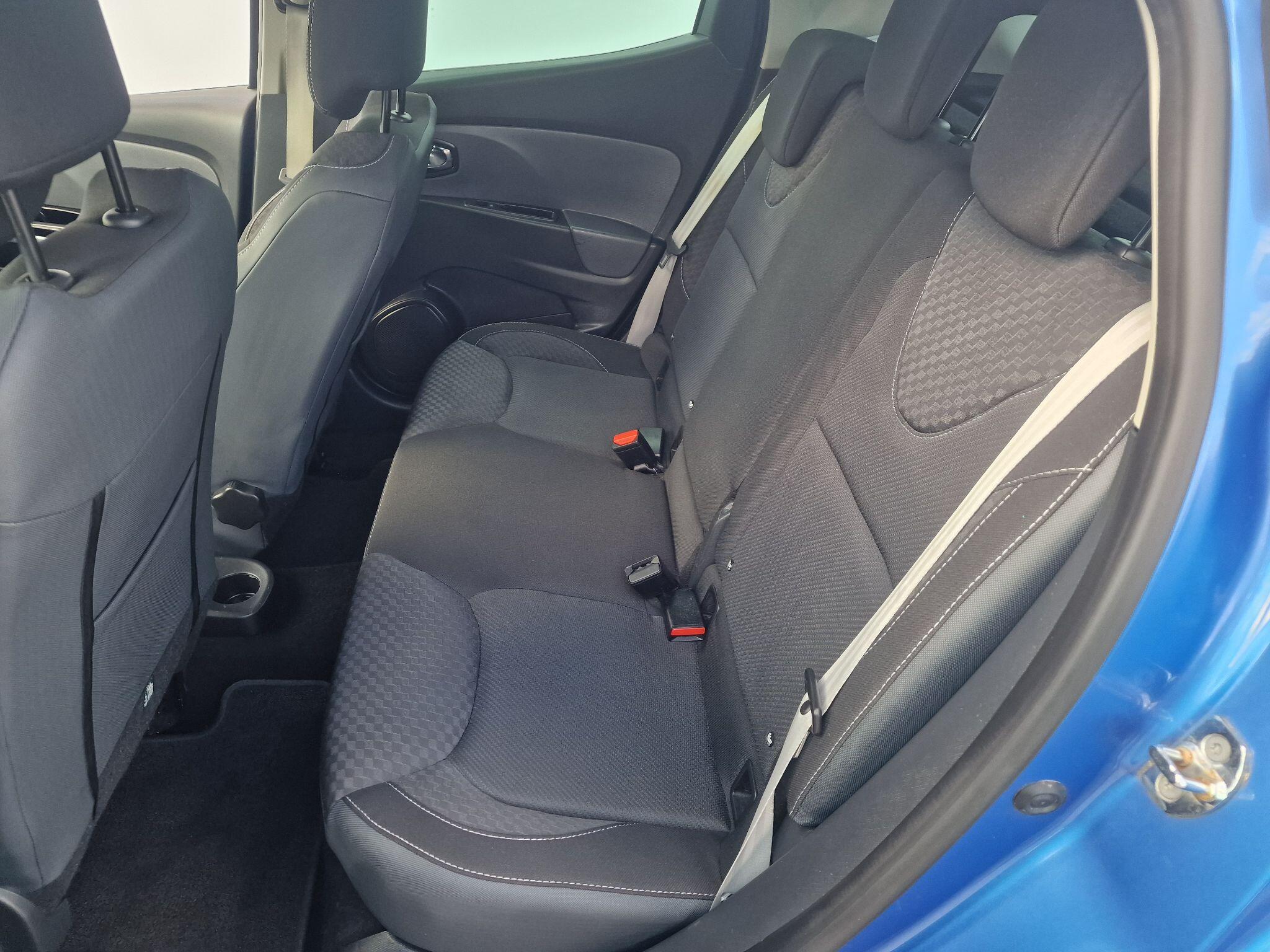 Renault Clio view 46