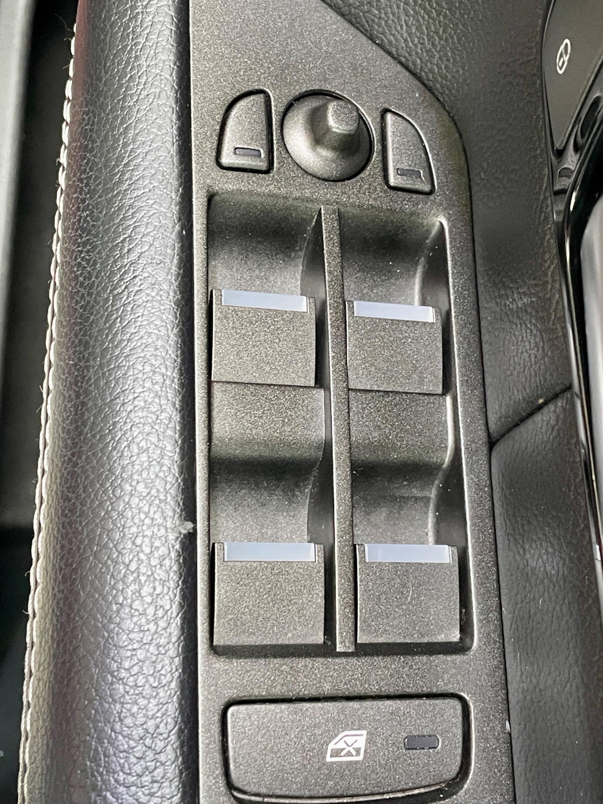Land Rover Range Rover Evoque view 35