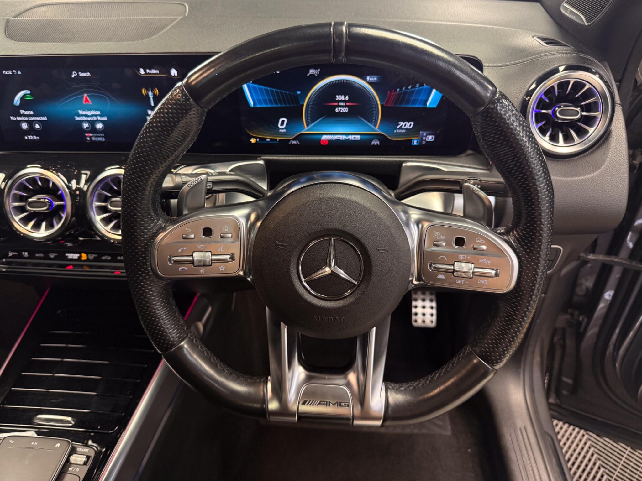 Mercedes-Benz GLB view 29