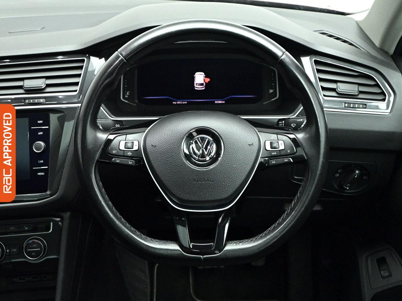 Volkswagen Tiguan view 9