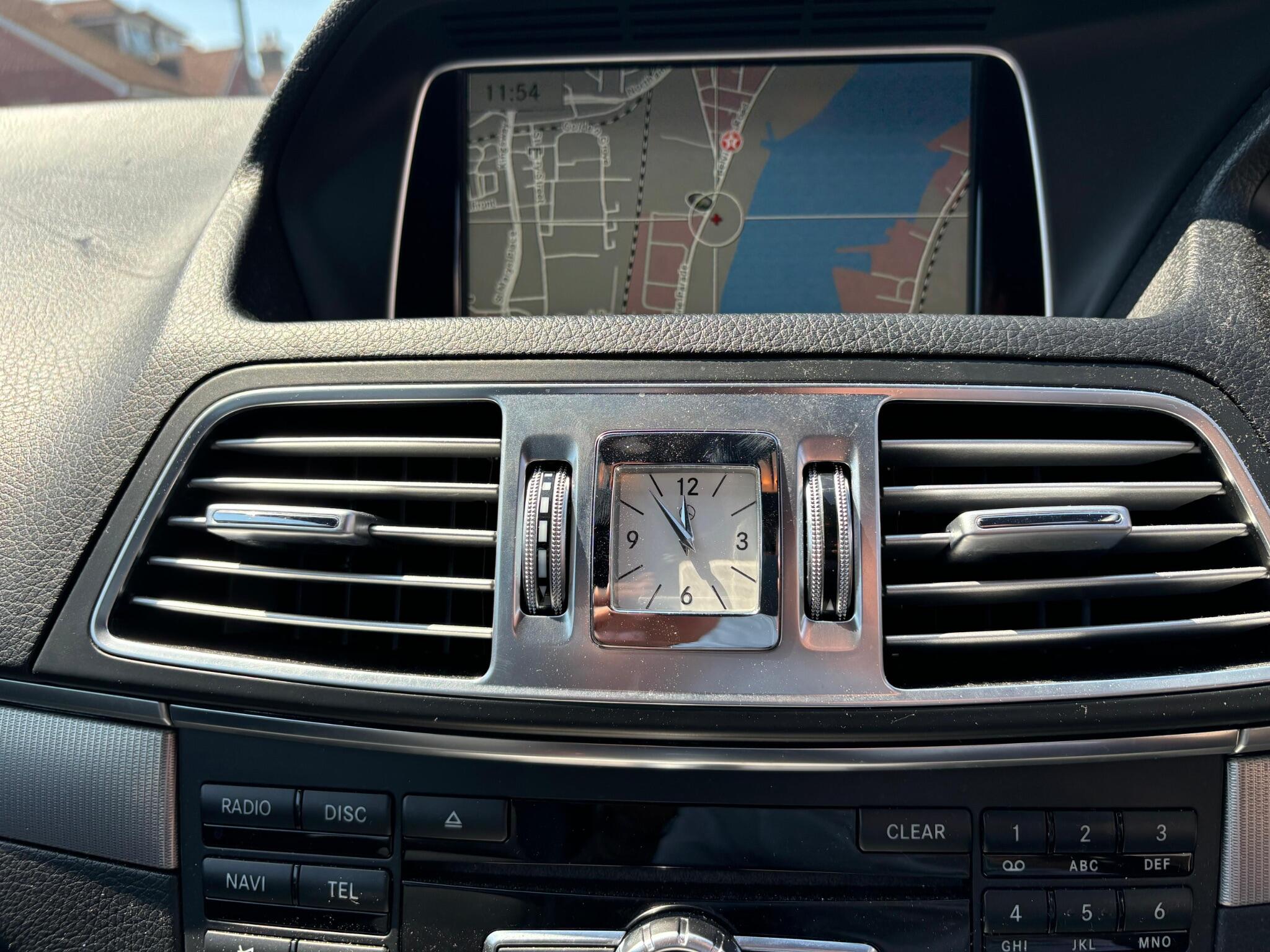 Mercedes-Benz E Class view 19